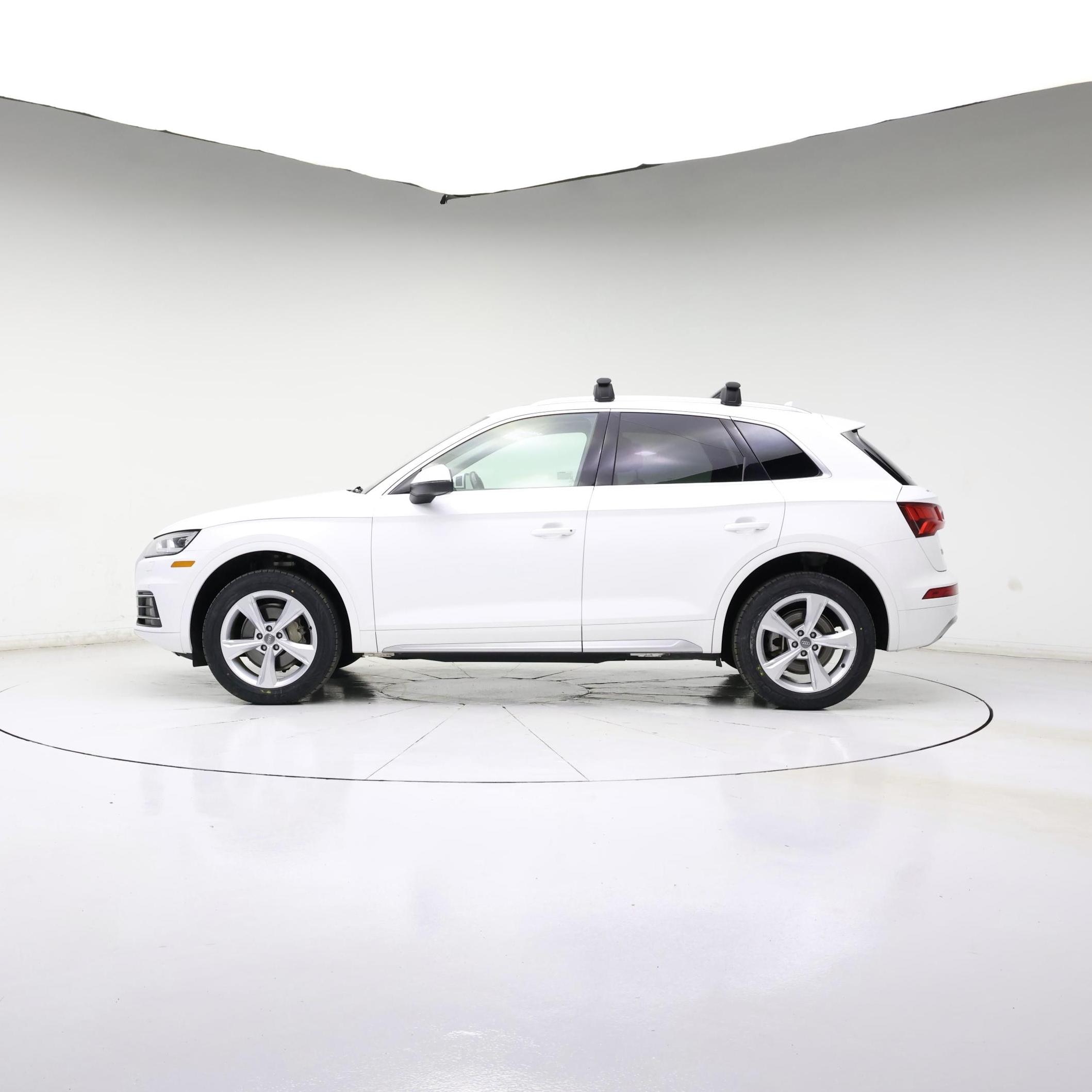 Thumbnail: 2020 Audi Q5 - 3