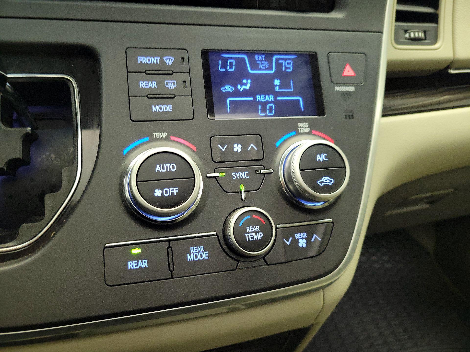 Thumbnail: 2015 Toyota Sienna - 16