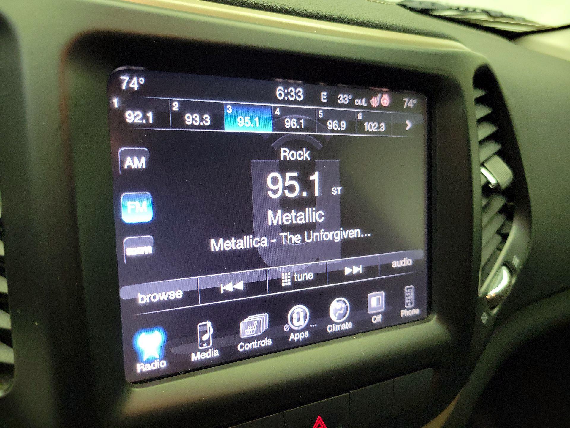 Thumbnail: 2015 Jeep Cherokee - 15