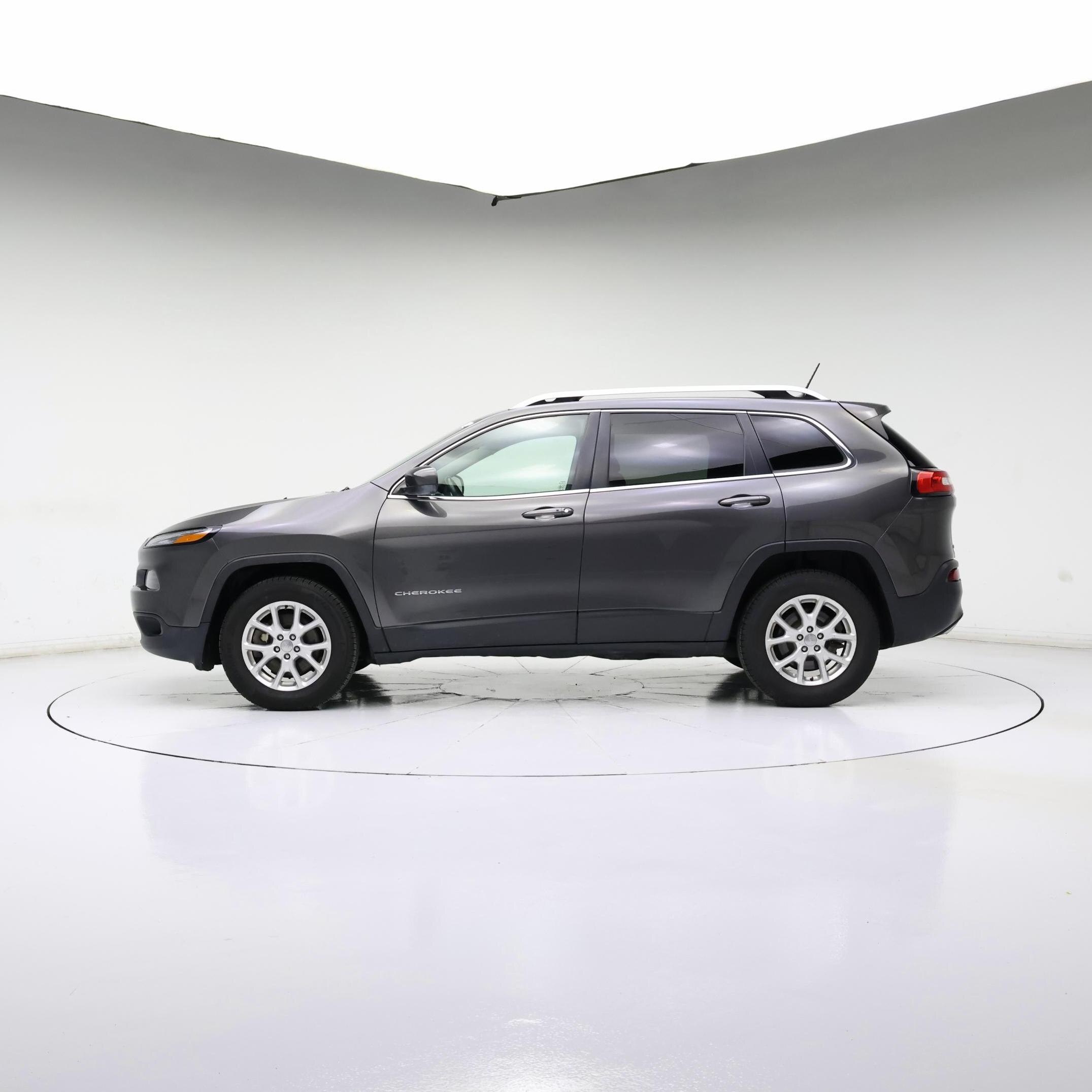 Thumbnail: 2015 Jeep Cherokee - 7