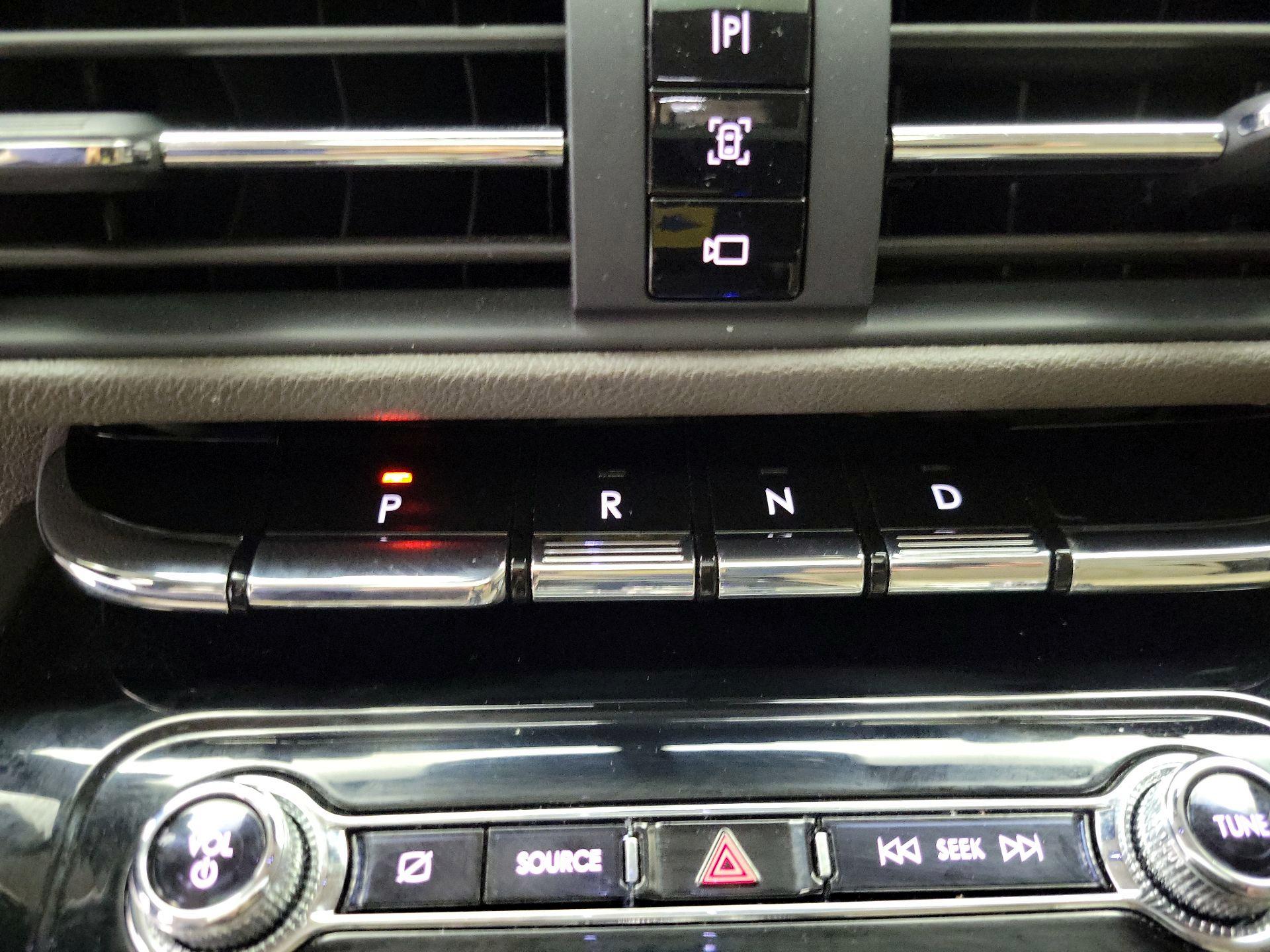 Thumbnail: 2021 Lincoln Corsair - 18