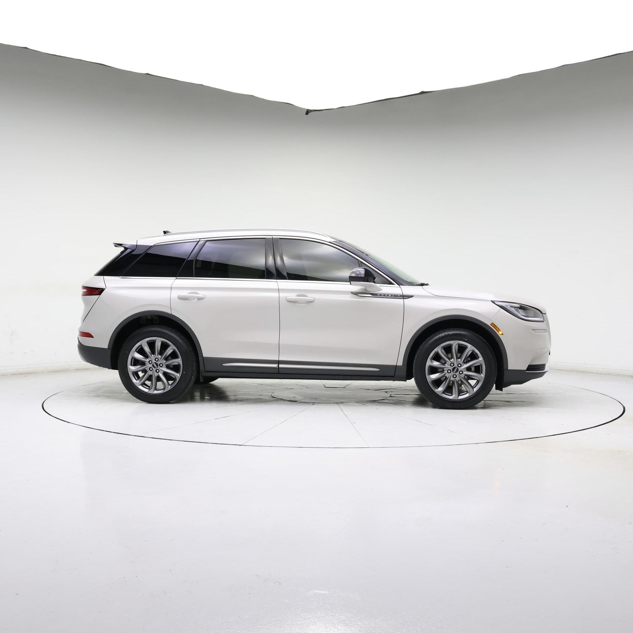 Thumbnail: 2021 Lincoln Corsair - 7