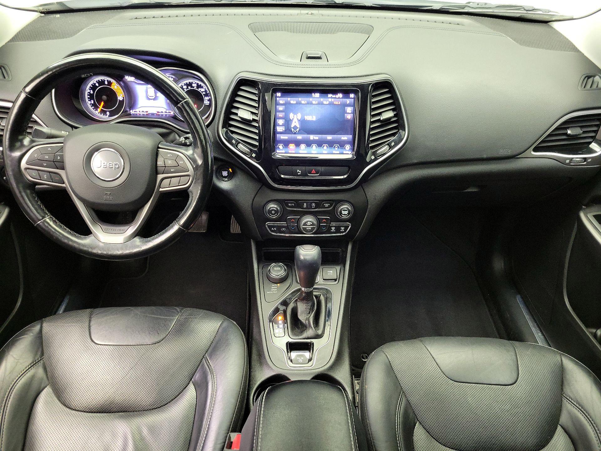 Thumbnail: 2020 Jeep Cherokee - 9