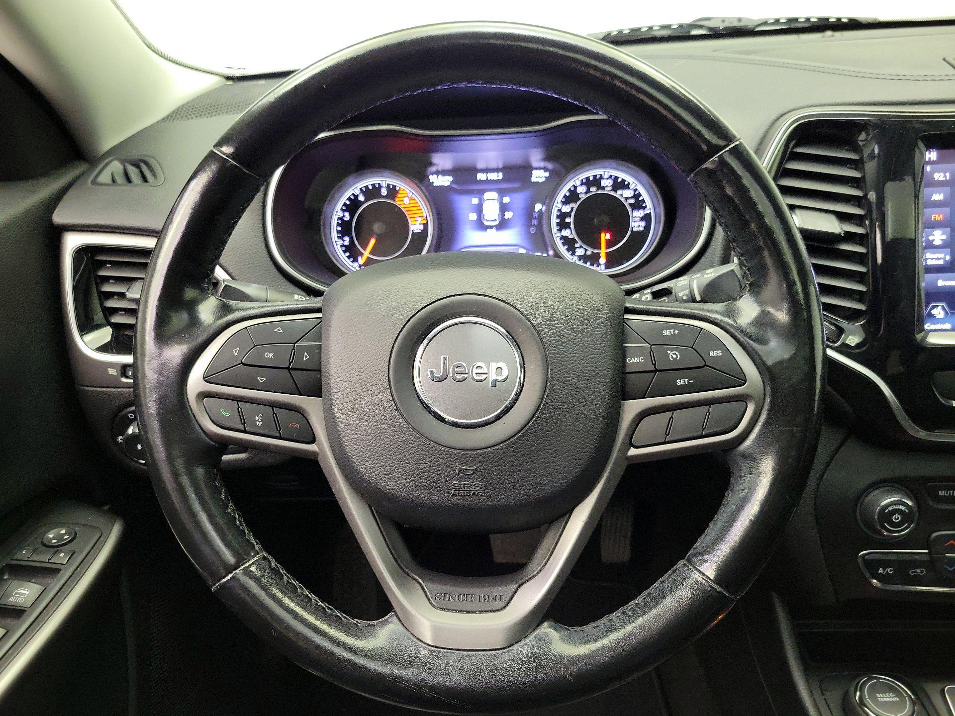 Thumbnail: 2020 Jeep Cherokee - 10