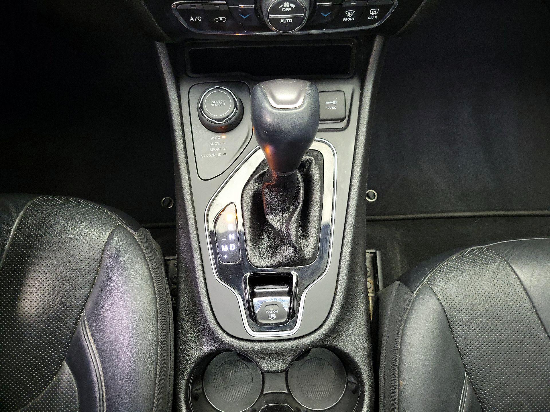 Thumbnail: 2020 Jeep Cherokee - 18