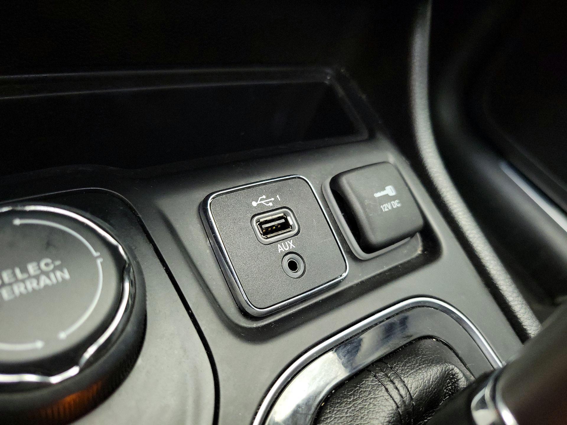 Thumbnail: 2020 Jeep Cherokee - 19