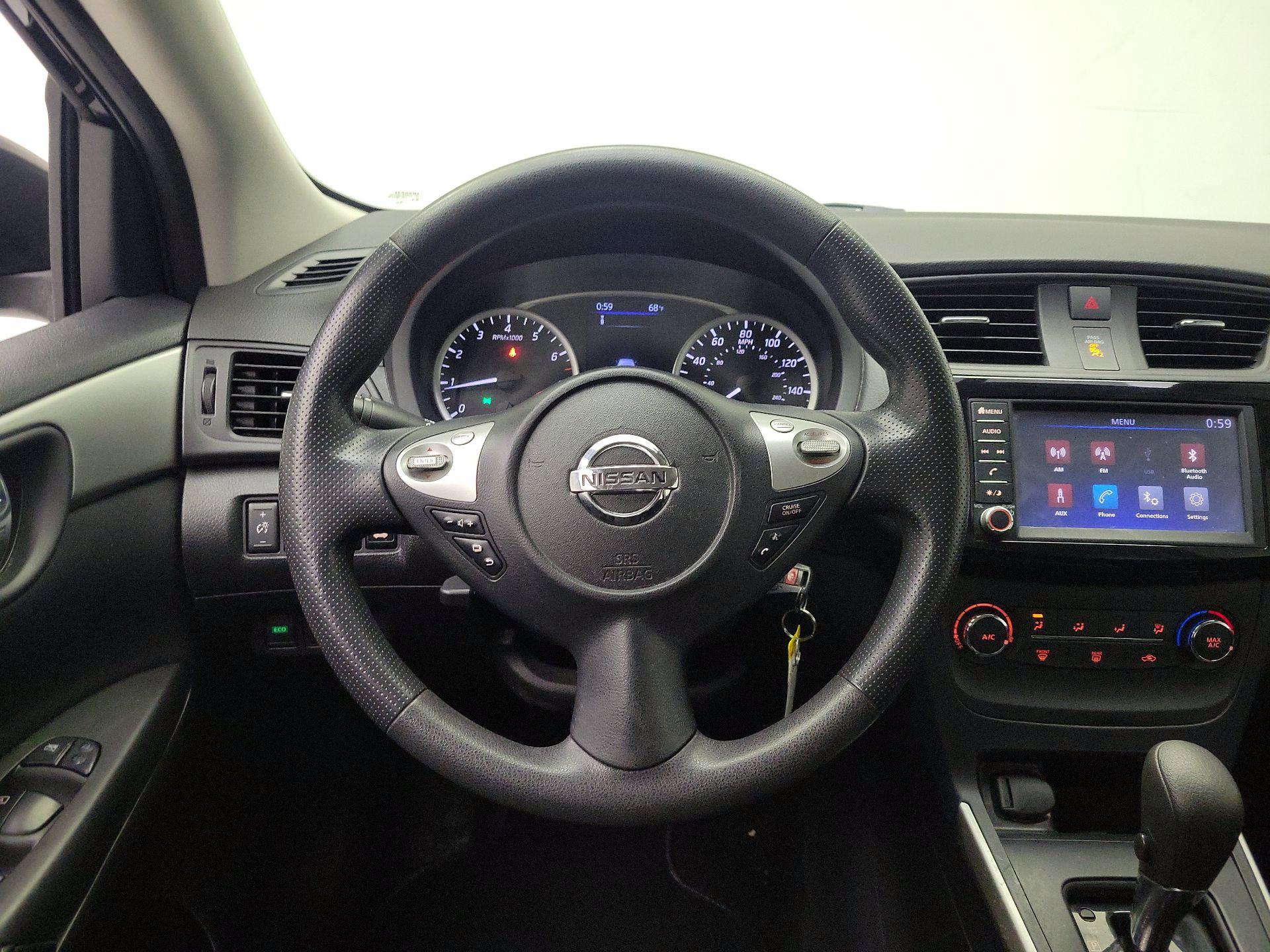 Thumbnail: 2019 Nissan Sentra - 10