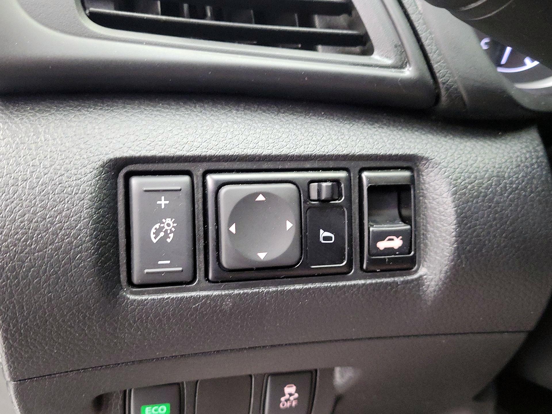 Thumbnail: 2019 Nissan Sentra - 13