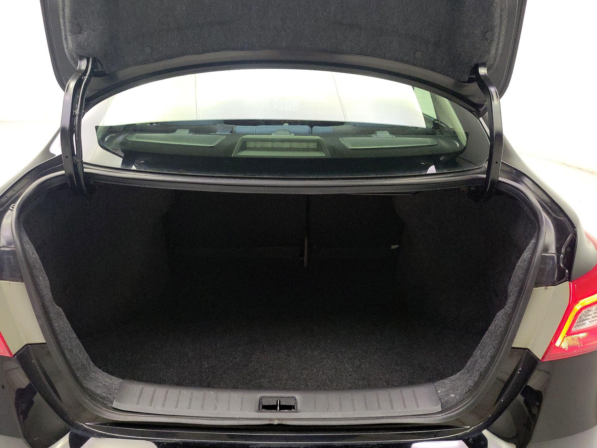 Thumbnail: 2019 Nissan Sentra - 20