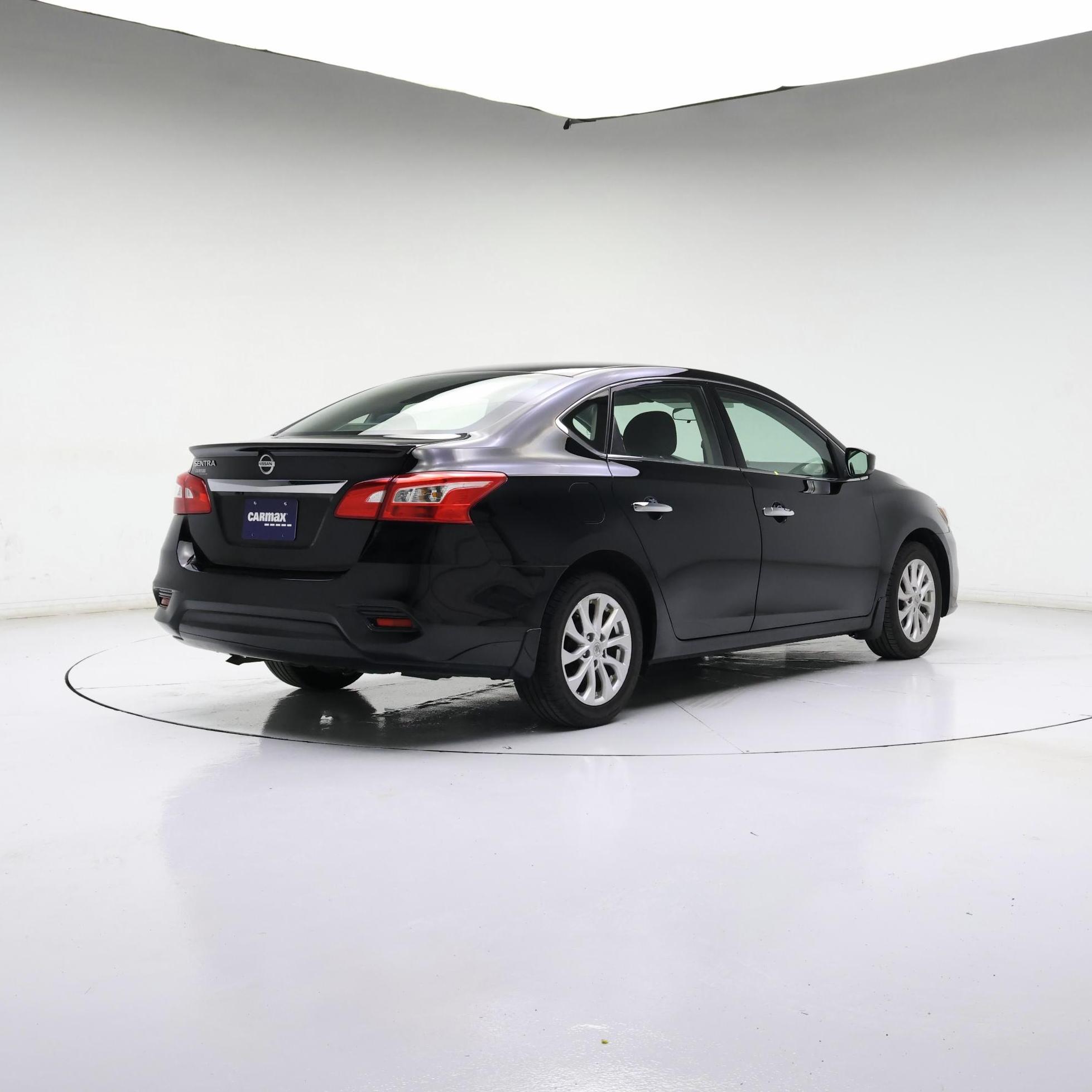 Thumbnail: 2019 Nissan Sentra - 8