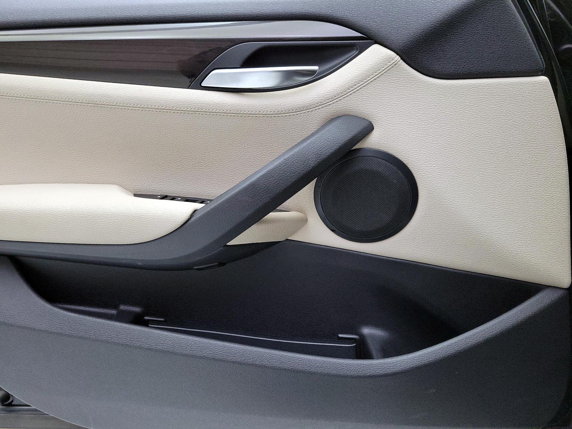 Thumbnail: 2015 BMW X1 - 12