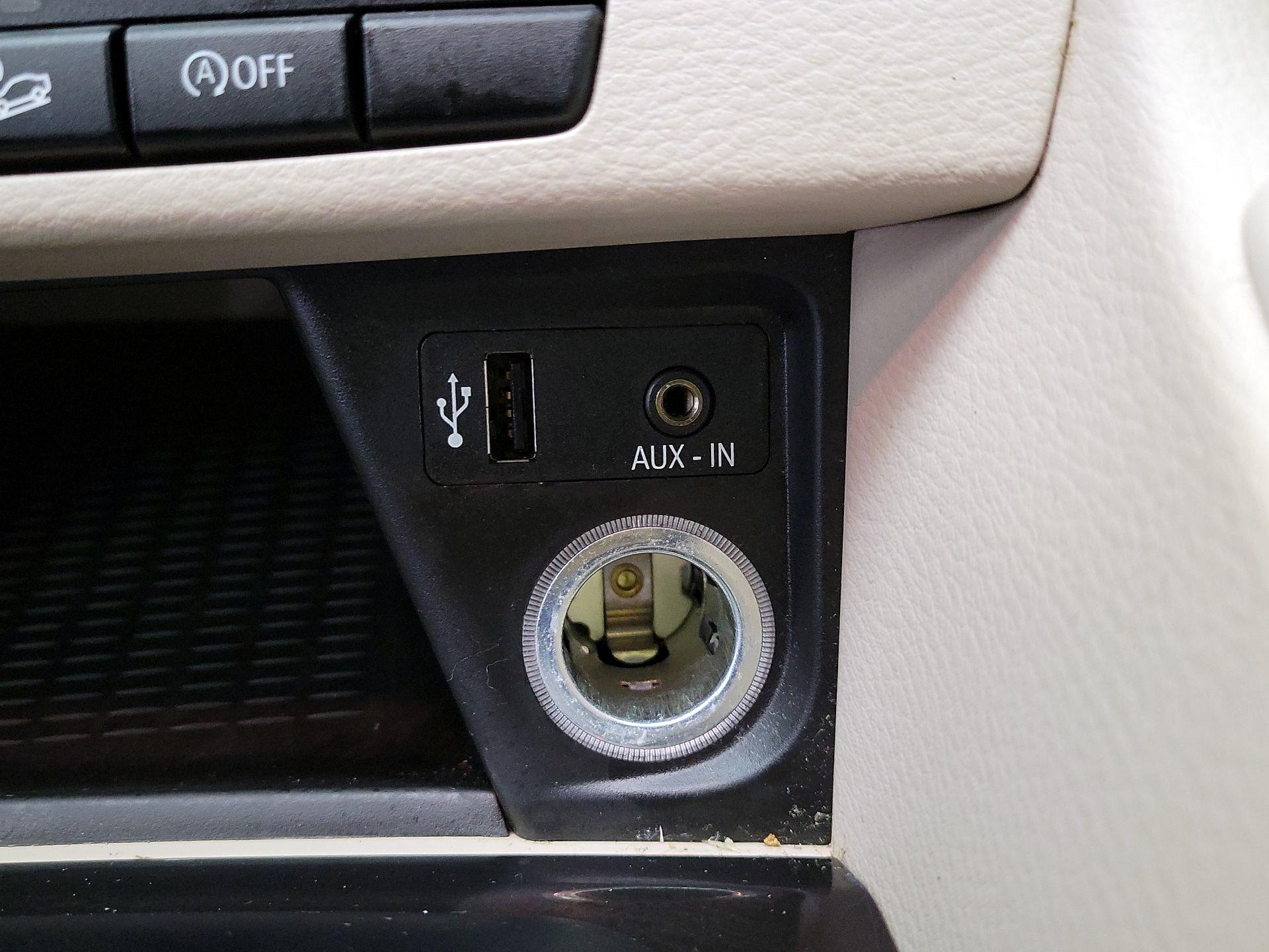 Thumbnail: 2015 BMW X1 - 16