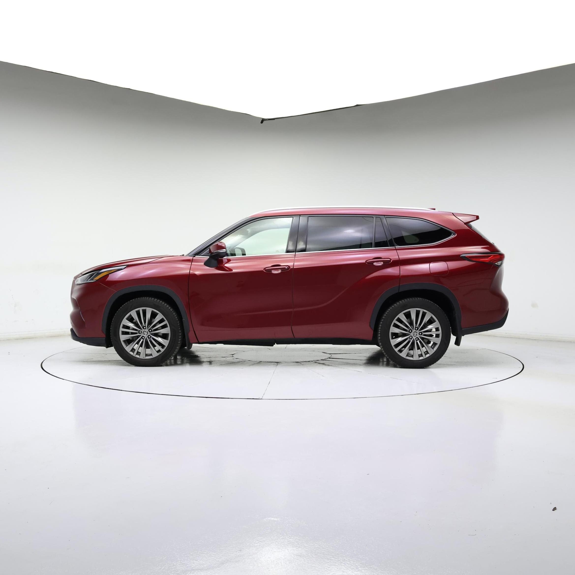 Thumbnail: 2020 Toyota Highlander - 3