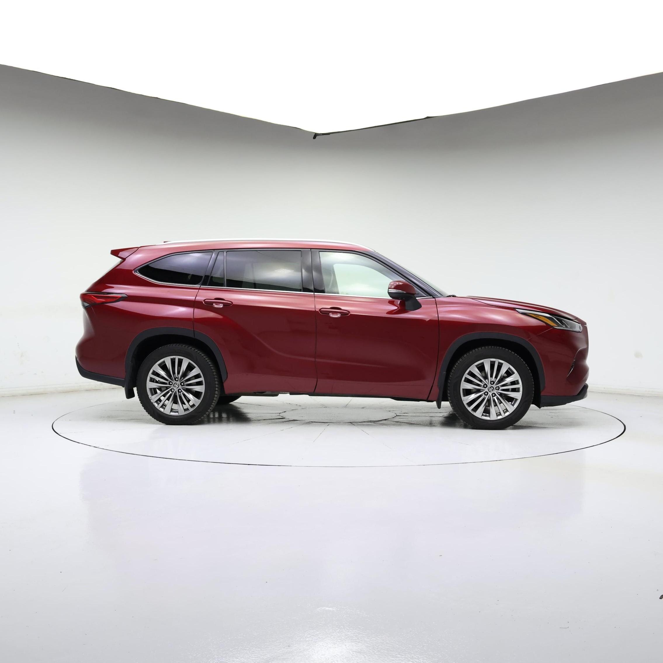 Thumbnail: 2020 Toyota Highlander - 7
