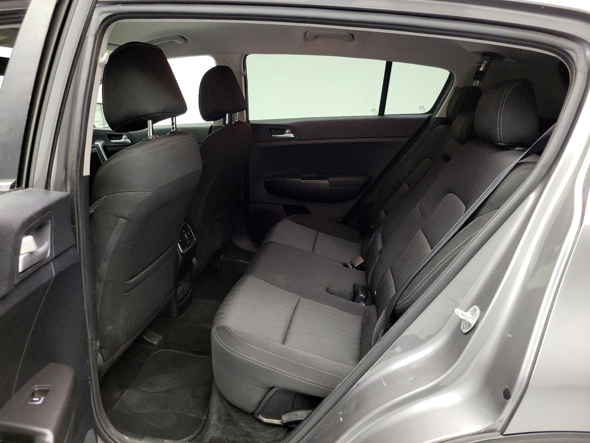 Thumbnail: 2017 Kia Sportage - 18