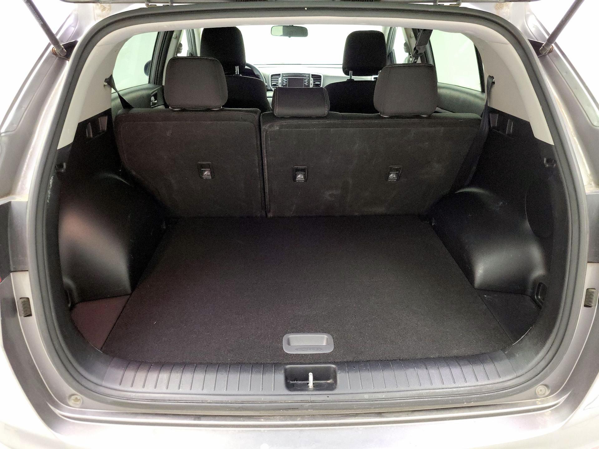 Thumbnail: 2017 Kia Sportage - 19