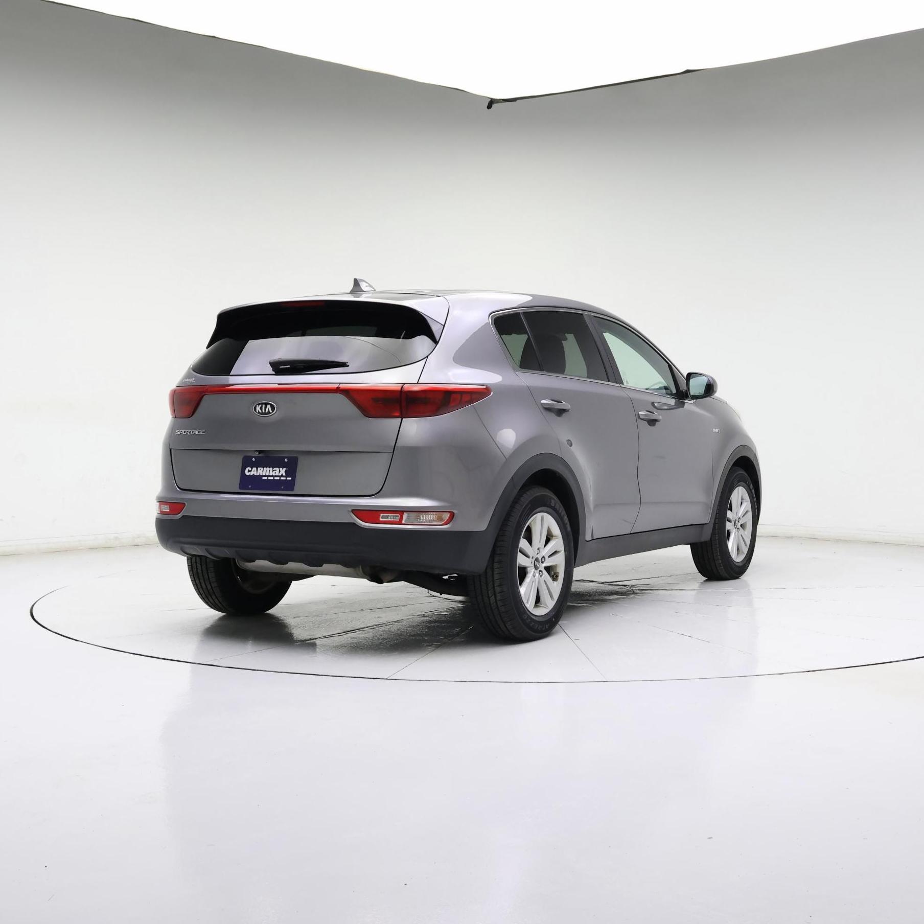 Thumbnail: 2017 Kia Sportage - 4