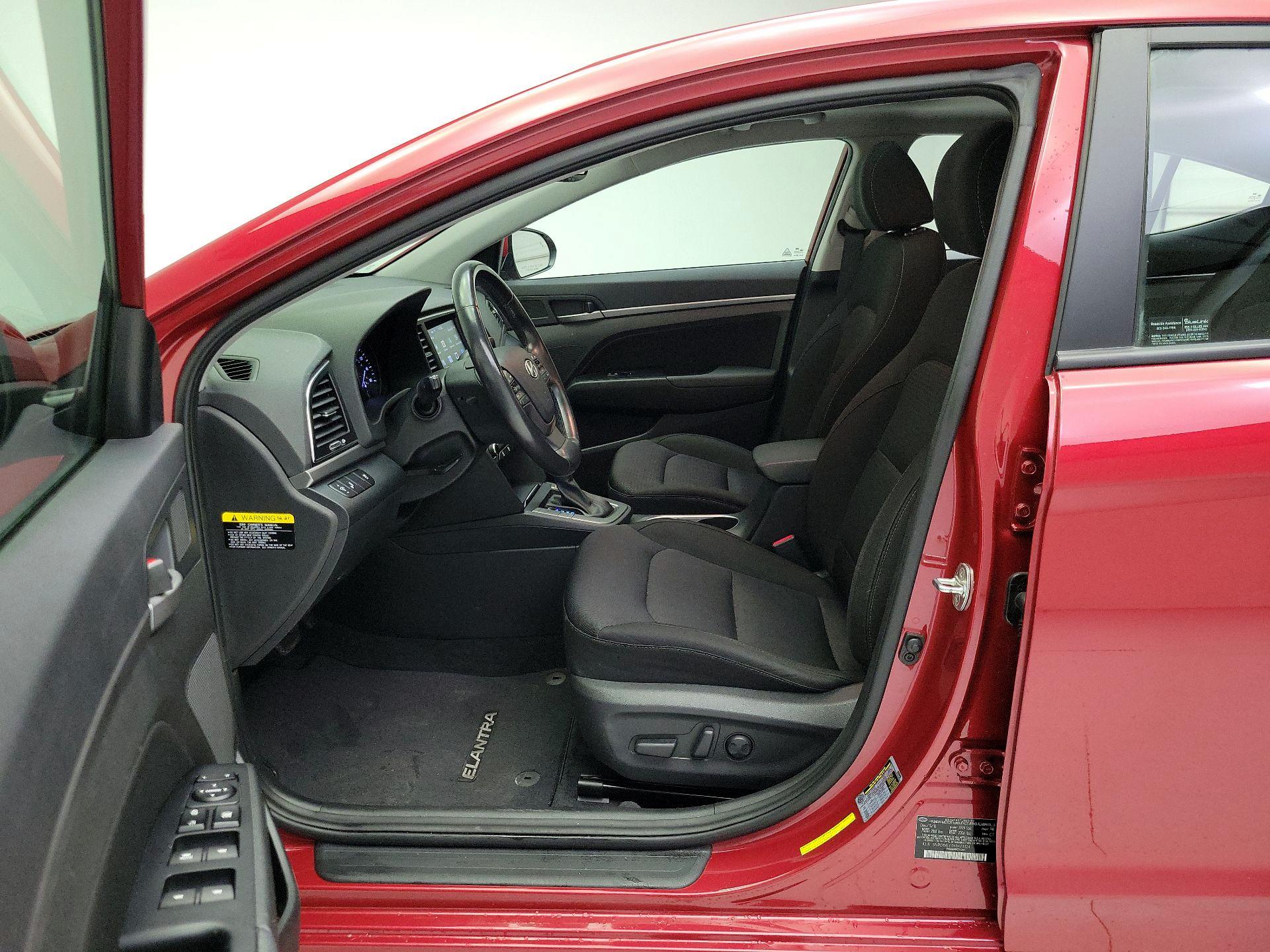 Thumbnail: 2017 Hyundai Elantra - 11