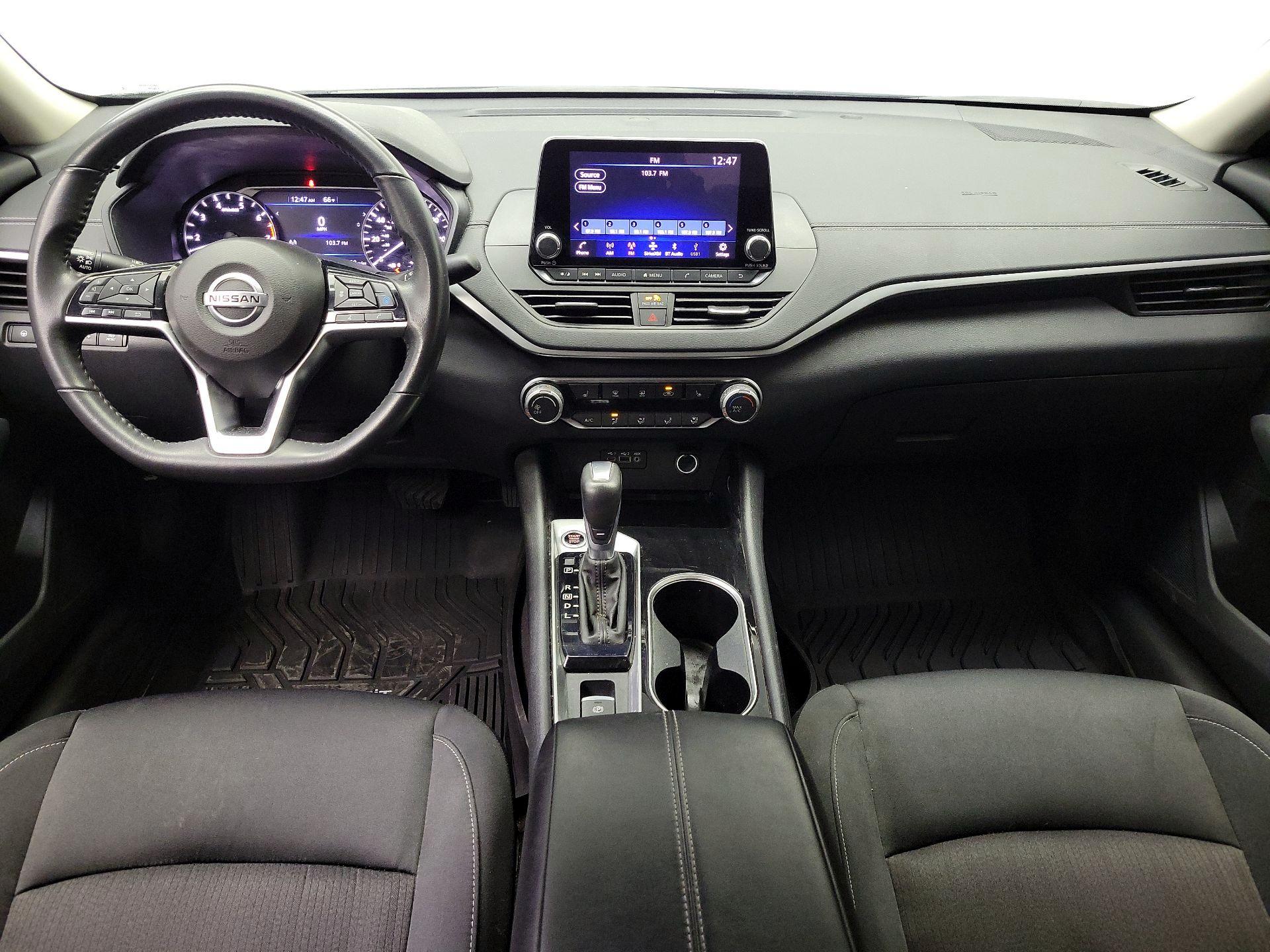 Thumbnail: 2022 Nissan Altima - 9