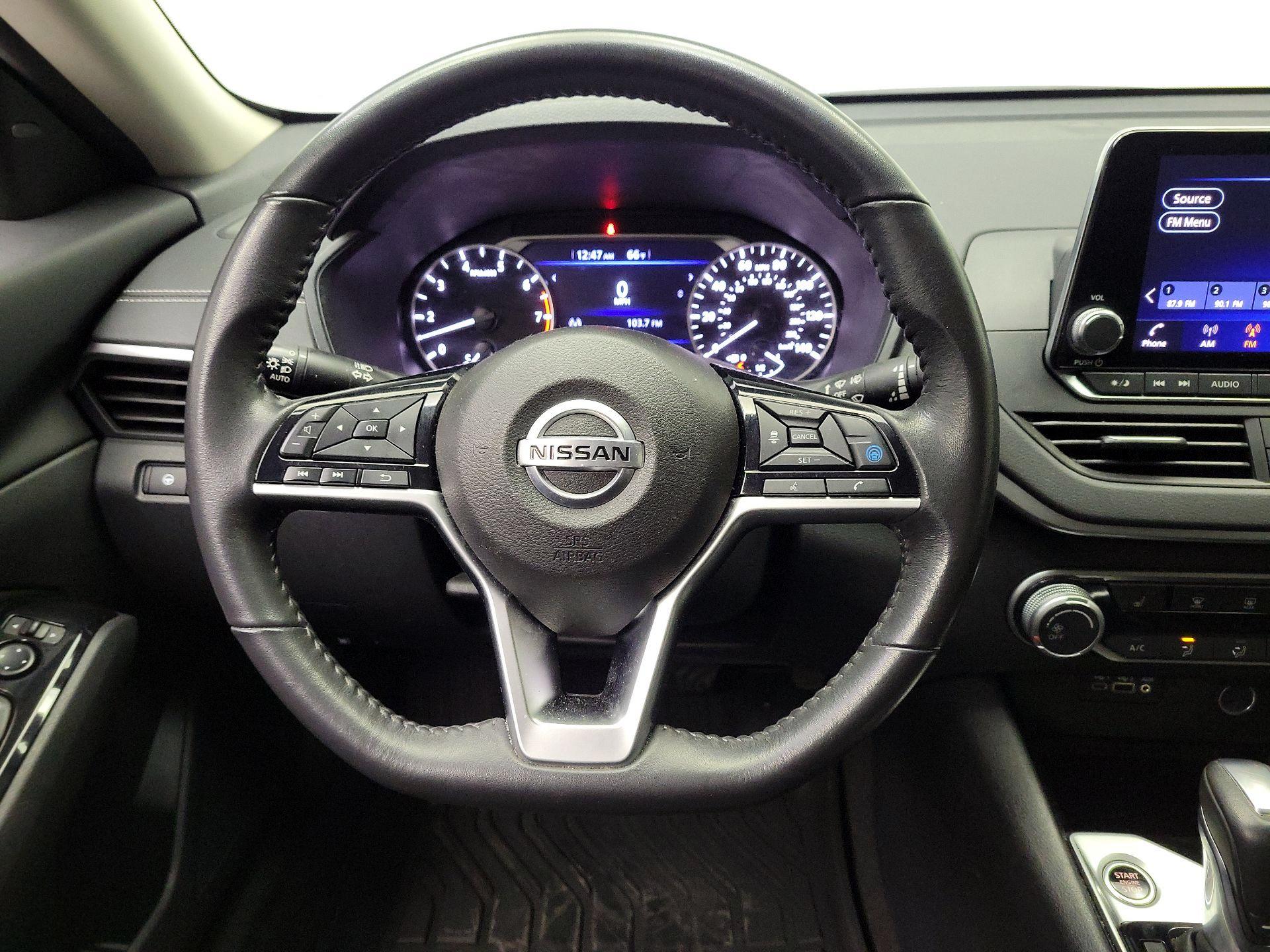 Thumbnail: 2022 Nissan Altima - 10
