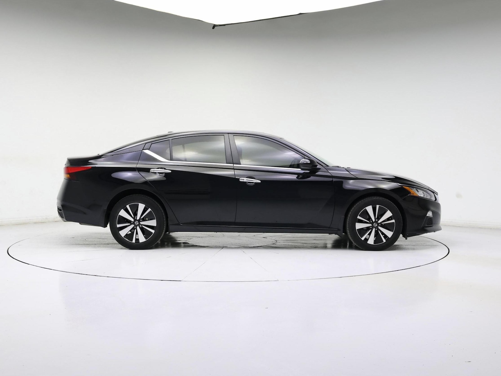 2022 Nissan Altima SV - Photo 8