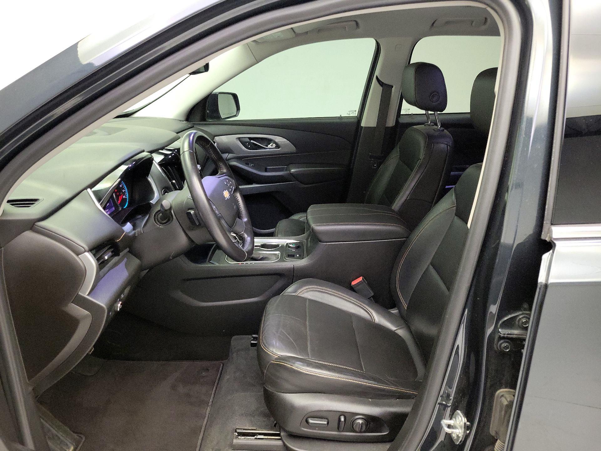 Thumbnail: 2021 Chevrolet Traverse - 11