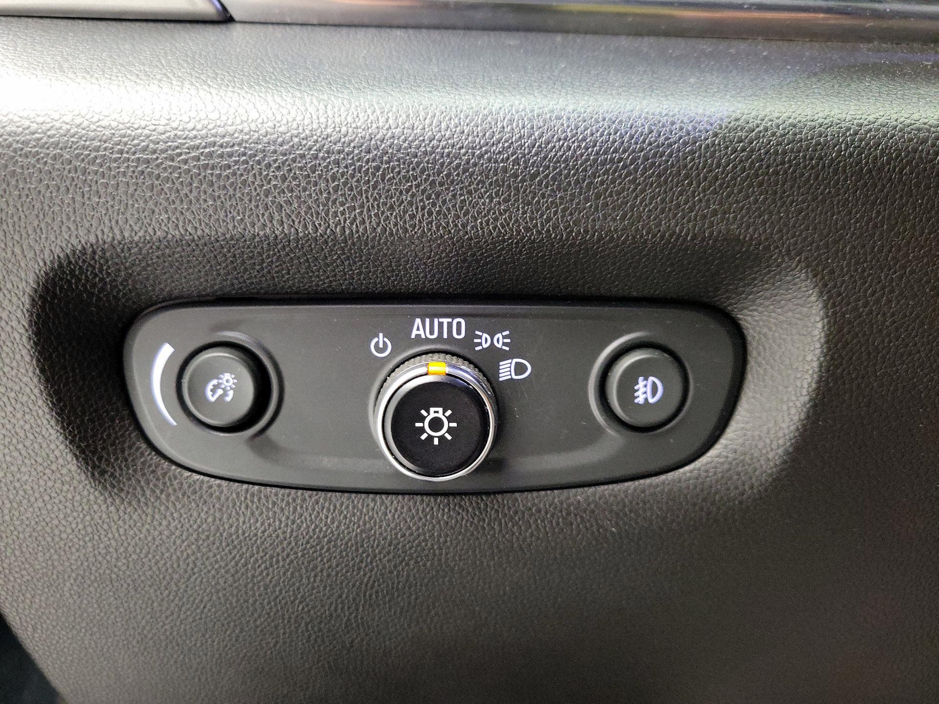 Thumbnail: 2021 Chevrolet Traverse - 13