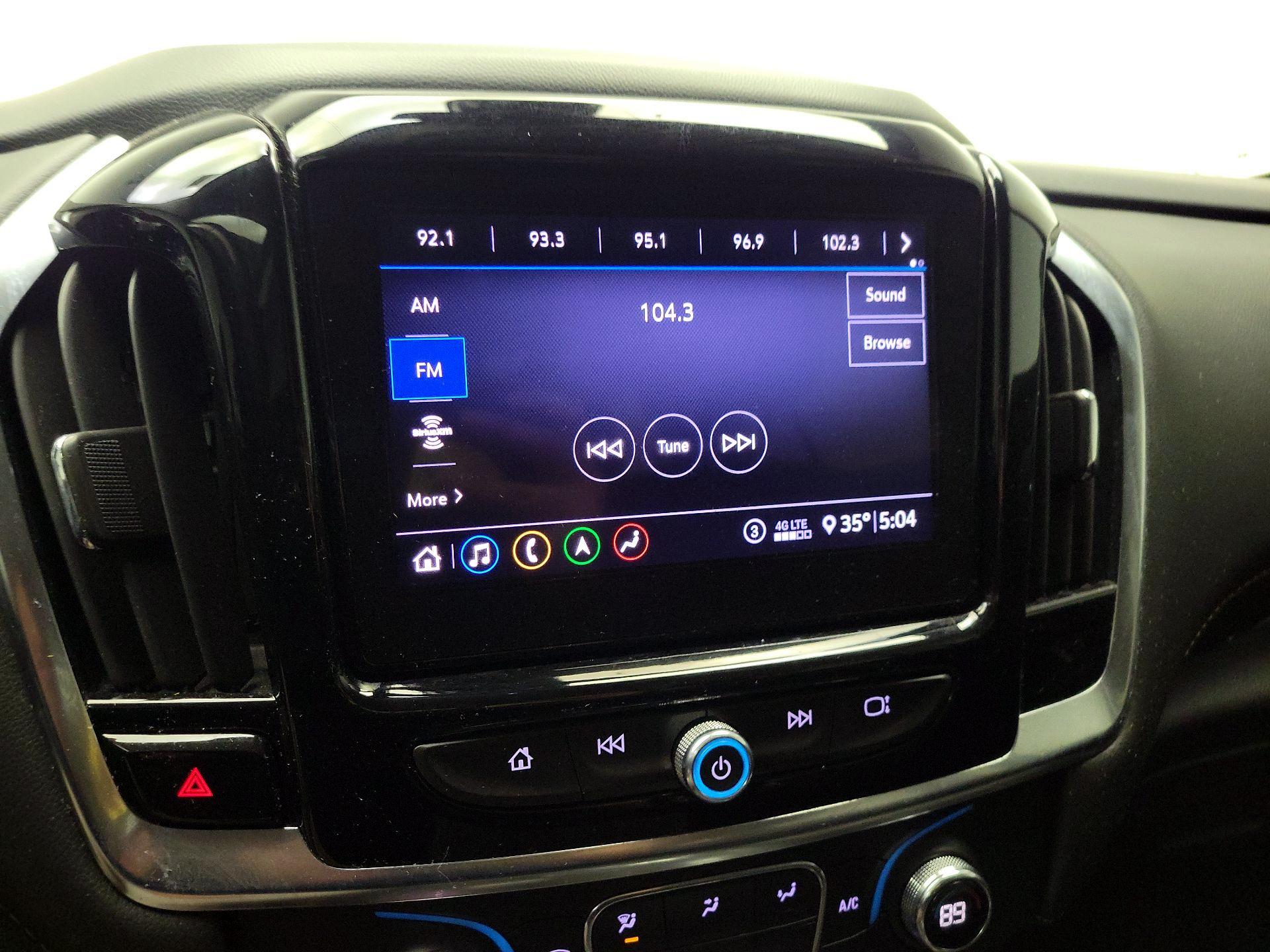 Thumbnail: 2021 Chevrolet Traverse - 16