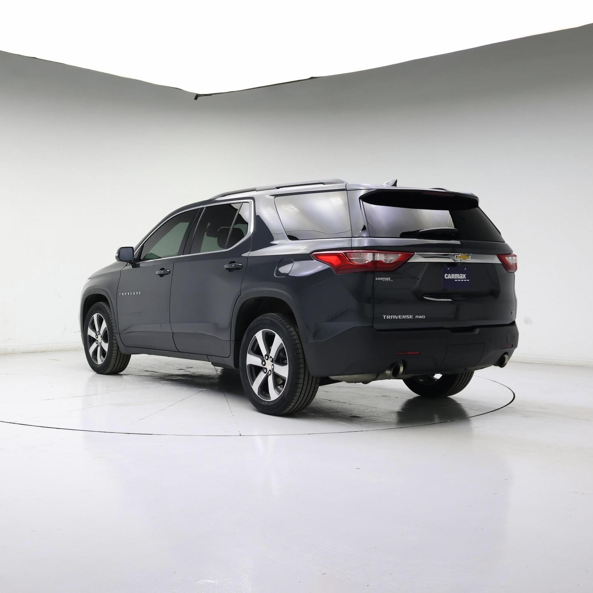 Thumbnail: 2021 Chevrolet Traverse - 2