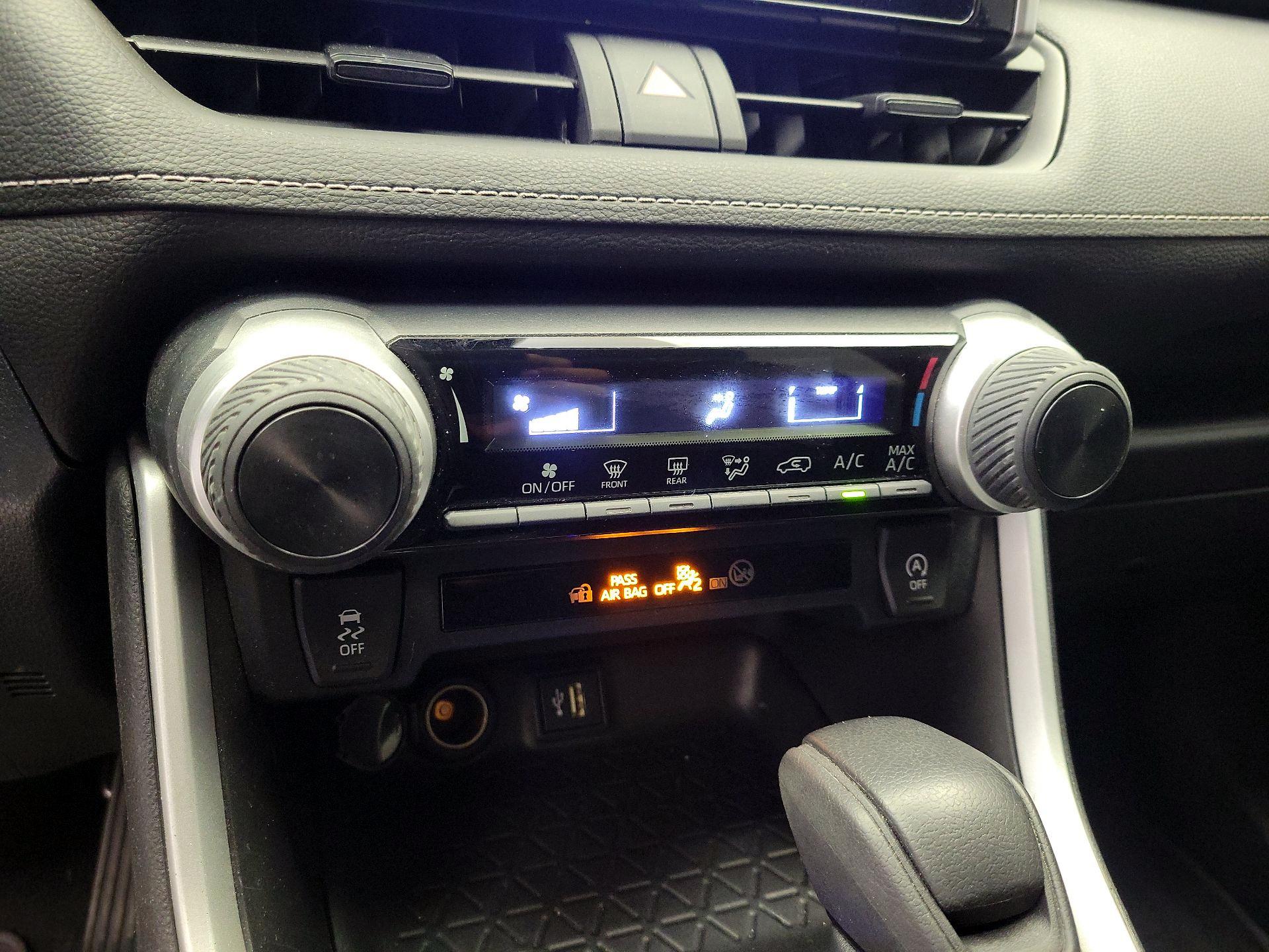 Thumbnail: 2023 Toyota RAV4 - 15