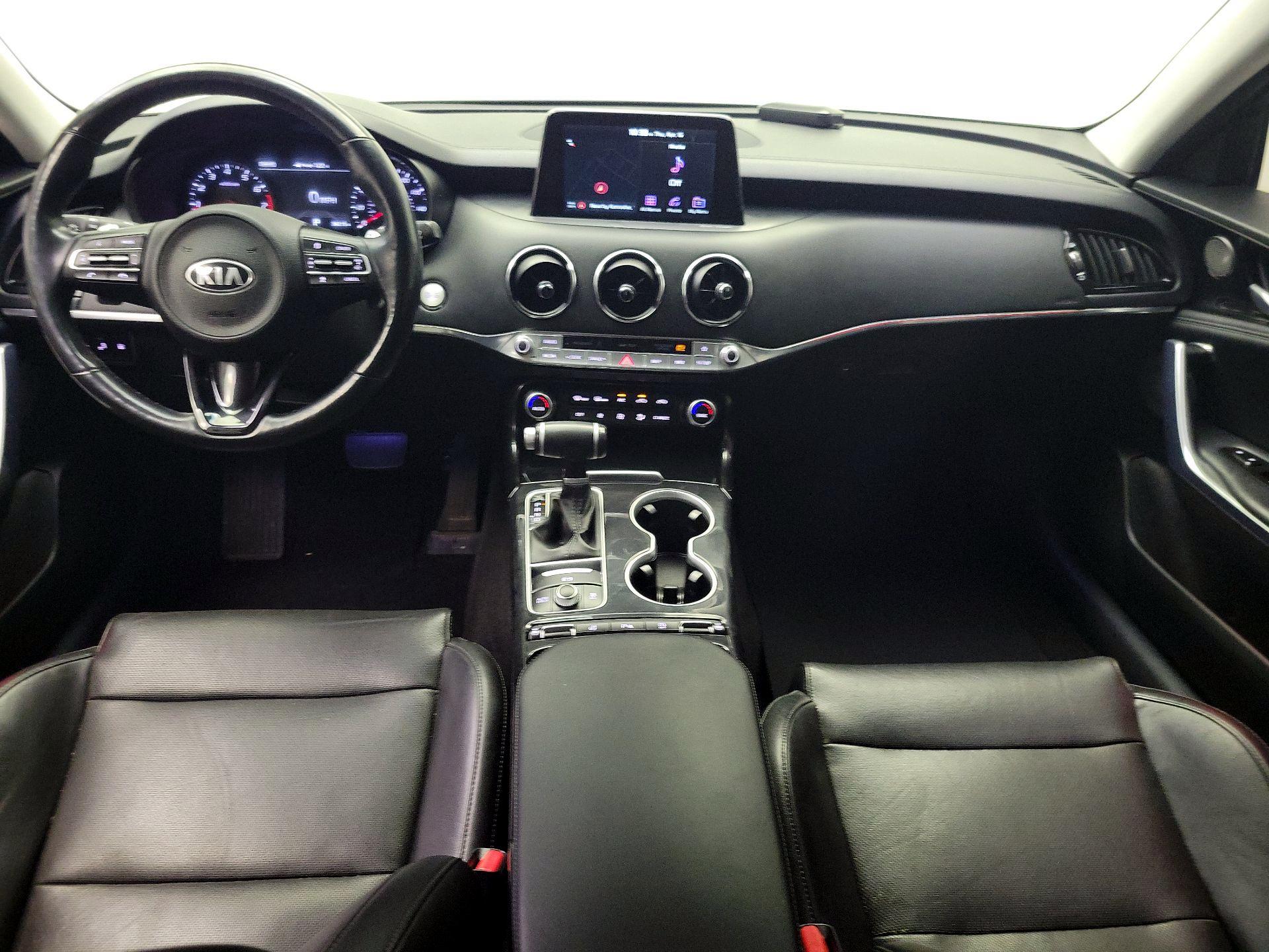 Thumbnail: 2019 Kia Stinger - 9