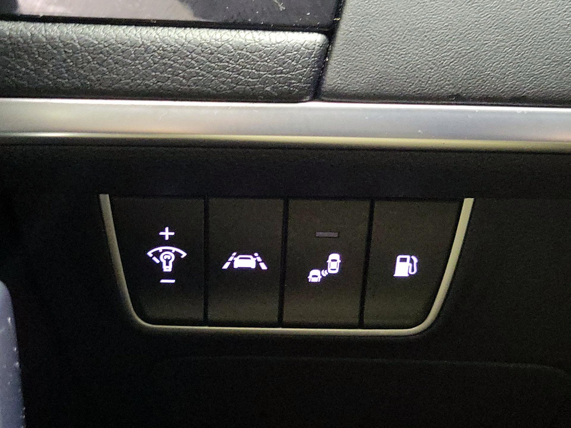 Thumbnail: 2019 Kia Stinger - 13