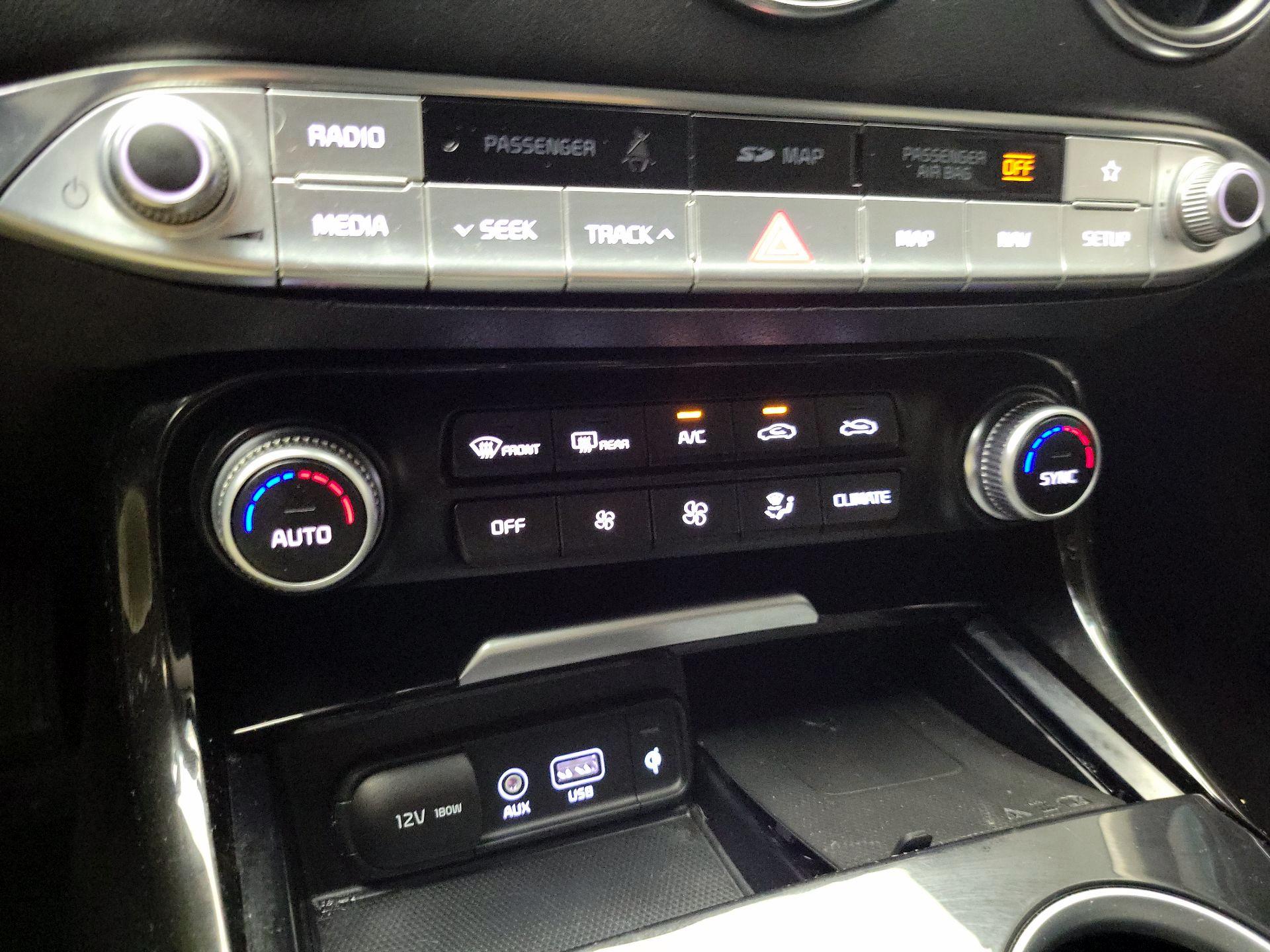 Thumbnail: 2019 Kia Stinger - 17