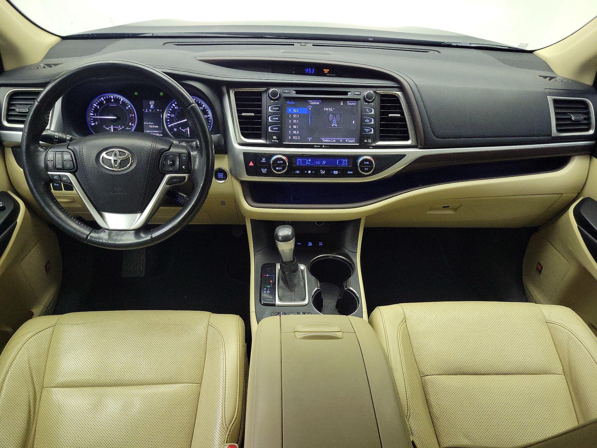 Thumbnail: 2015 Toyota Highlander - 9