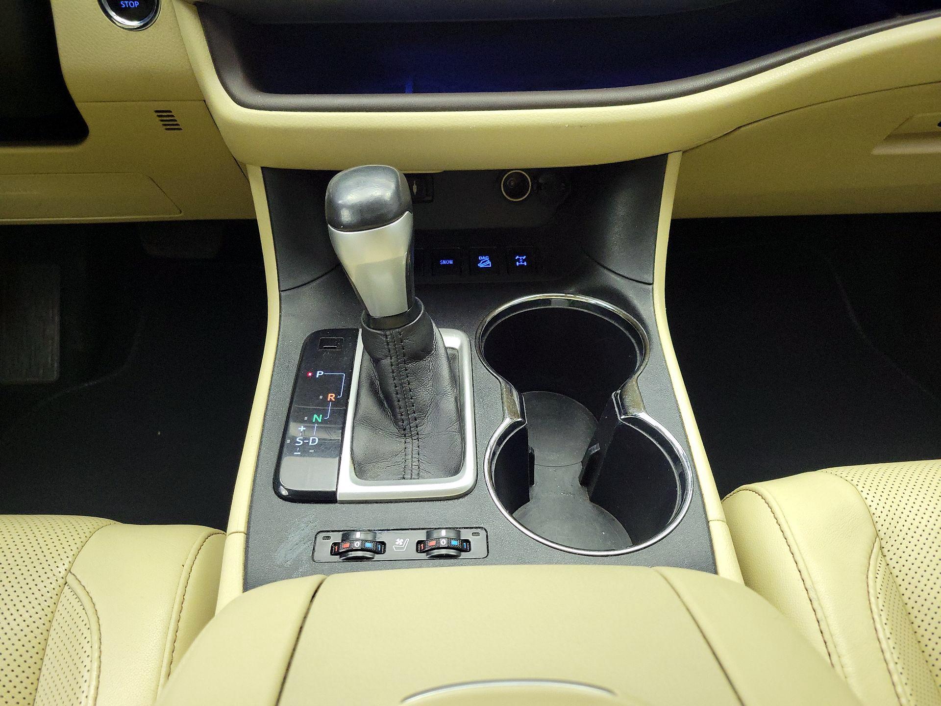 Thumbnail: 2015 Toyota Highlander - 18