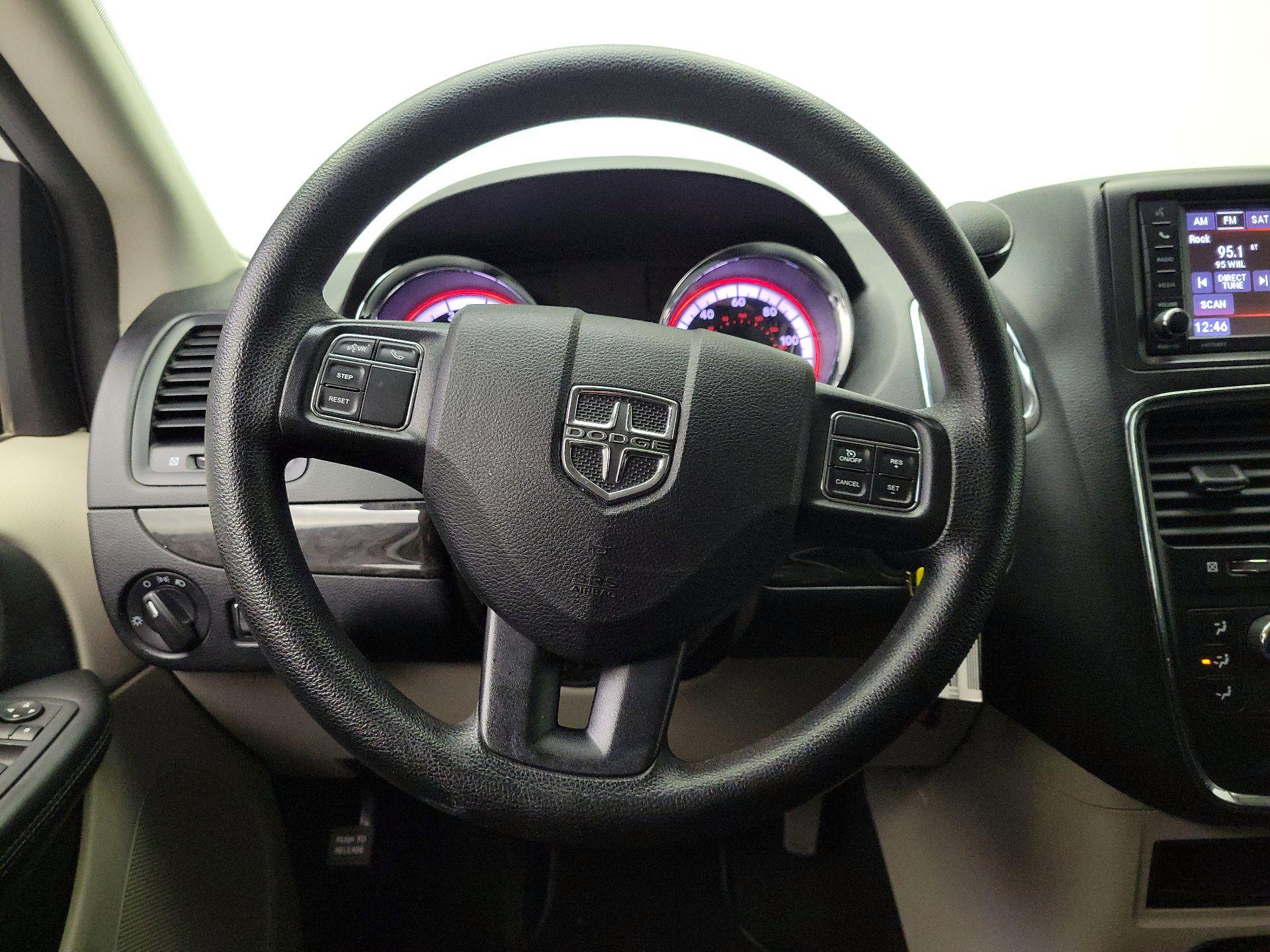 Thumbnail: 2019 Dodge Grand Caravan - 10