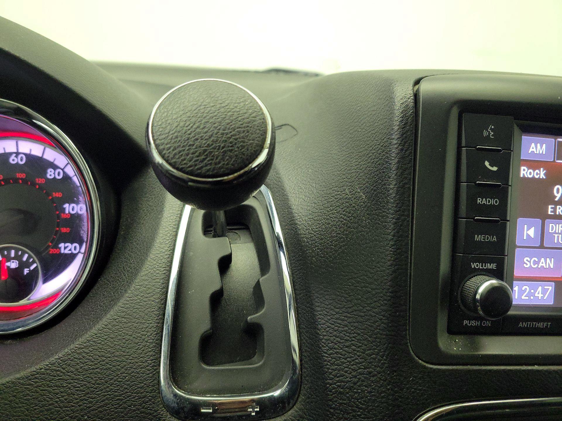 Thumbnail: 2019 Dodge Grand Caravan - 17