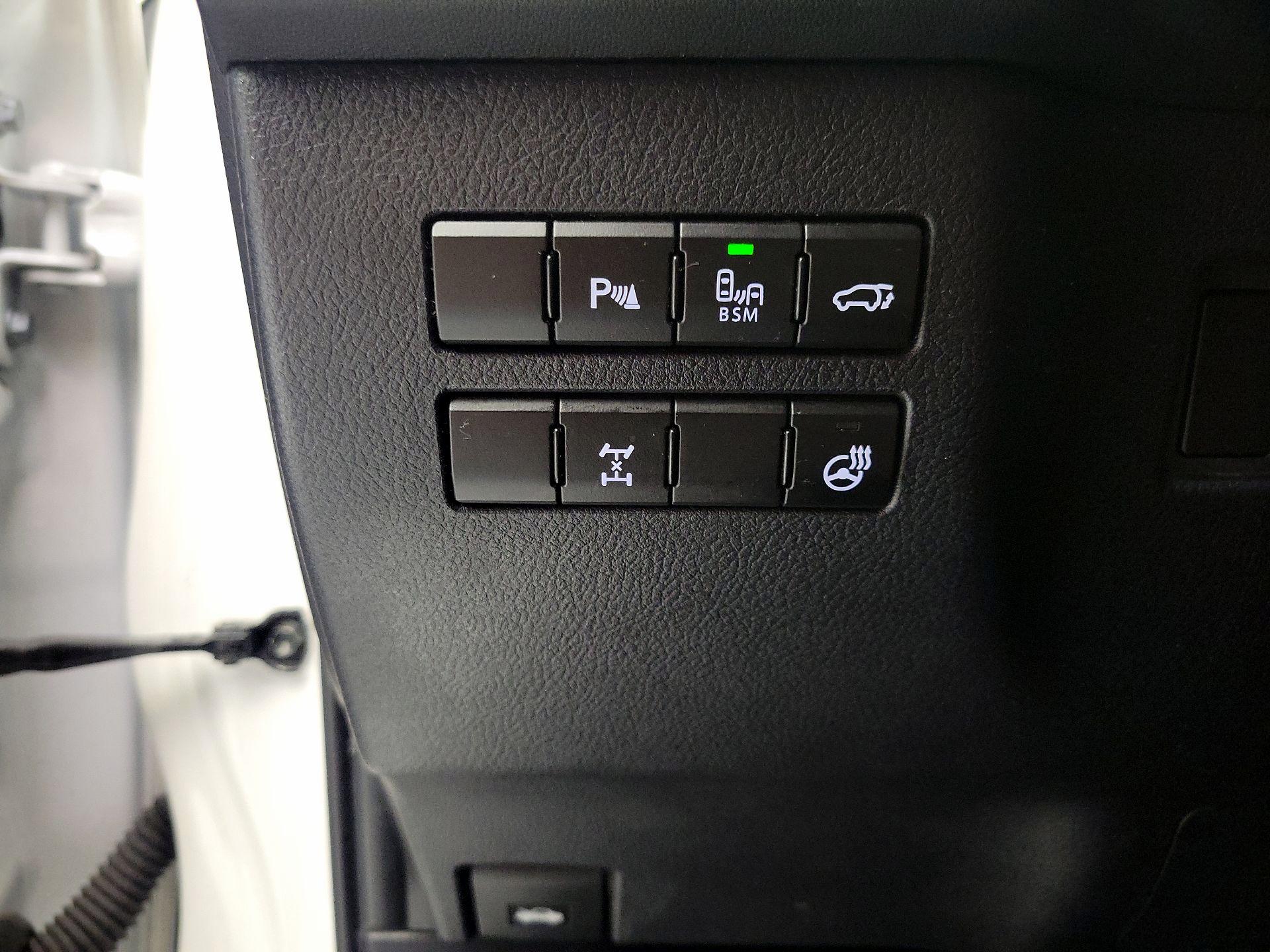 Thumbnail: 2015 Lexus NX - 13