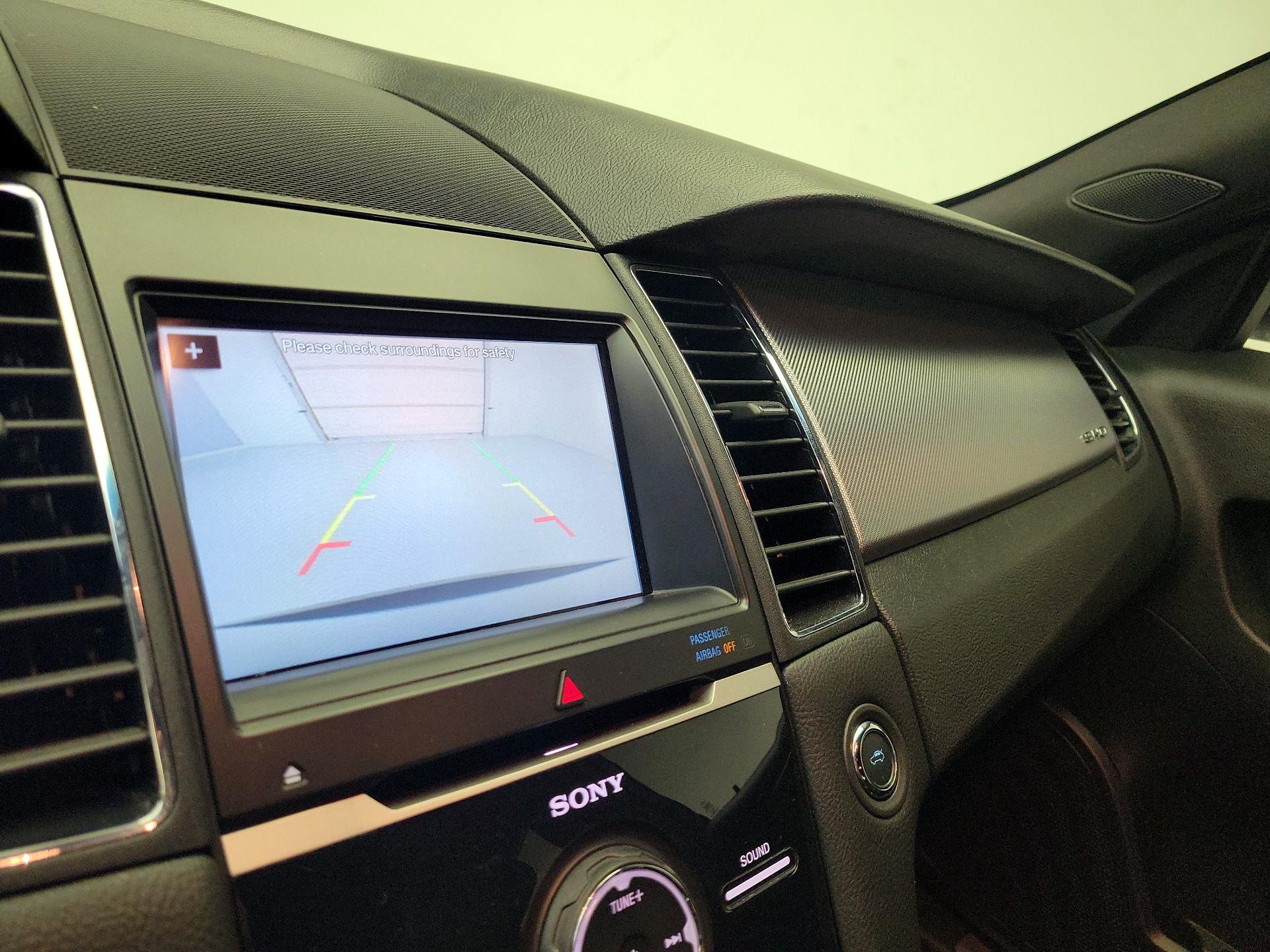 Thumbnail: 2018 Ford Taurus - 14