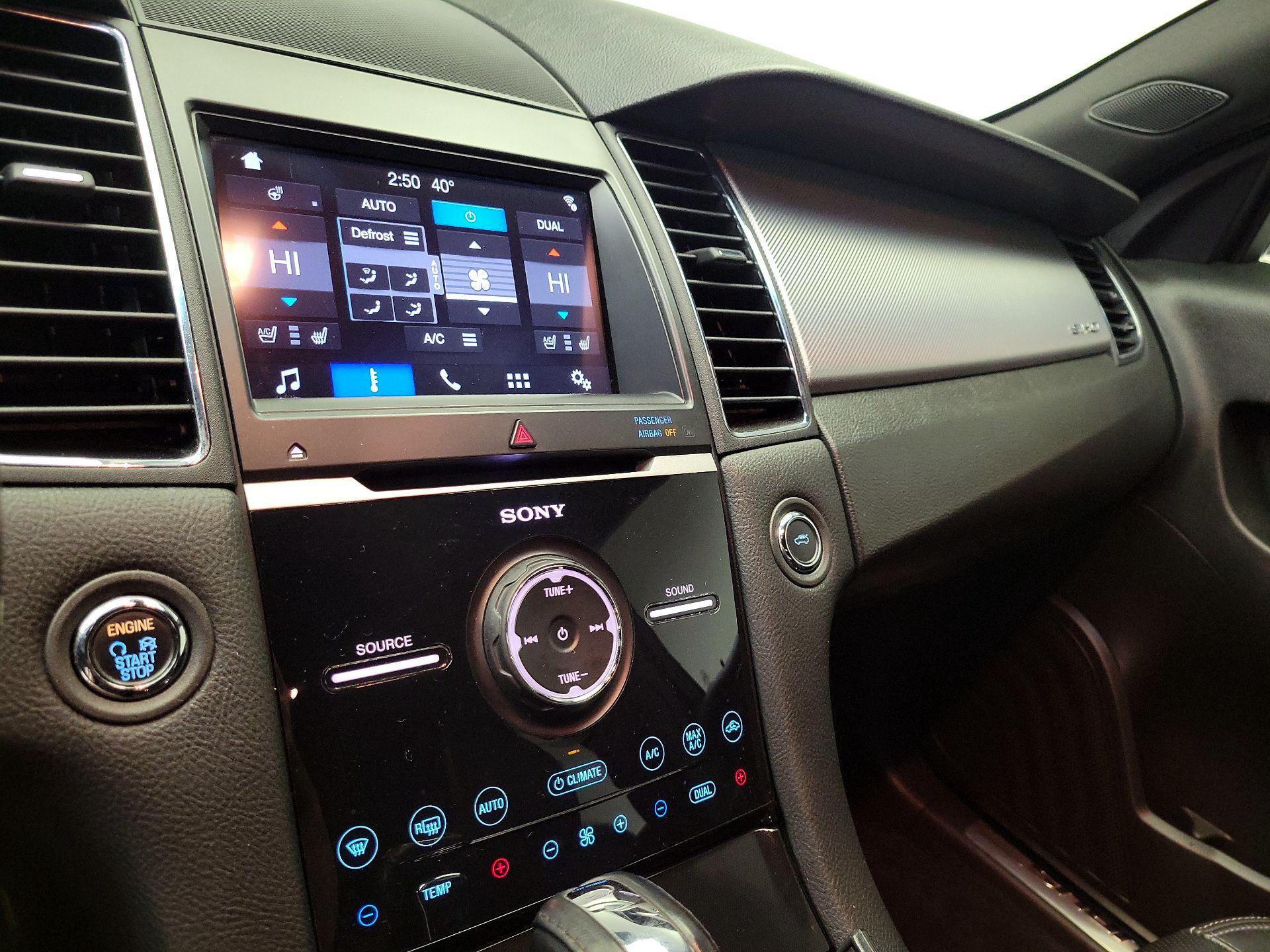 Thumbnail: 2018 Ford Taurus - 16