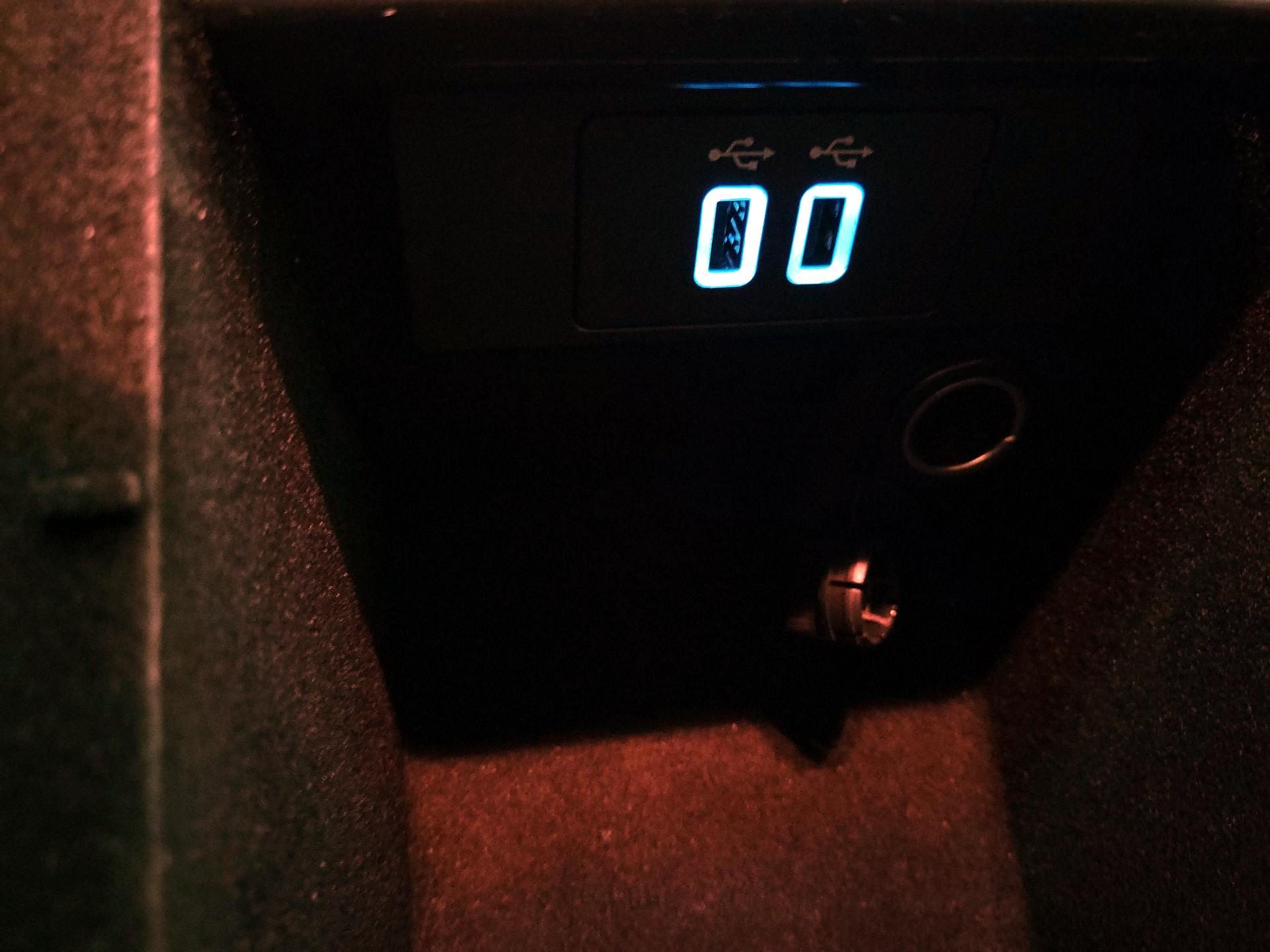 Thumbnail: 2018 Ford Taurus - 18