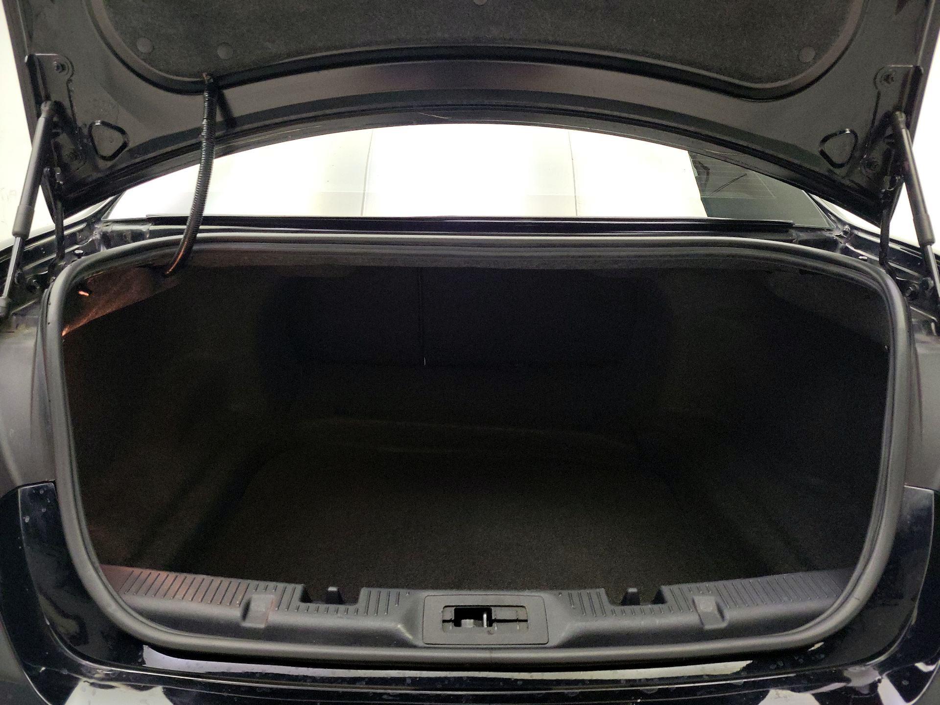 Thumbnail: 2018 Ford Taurus - 20