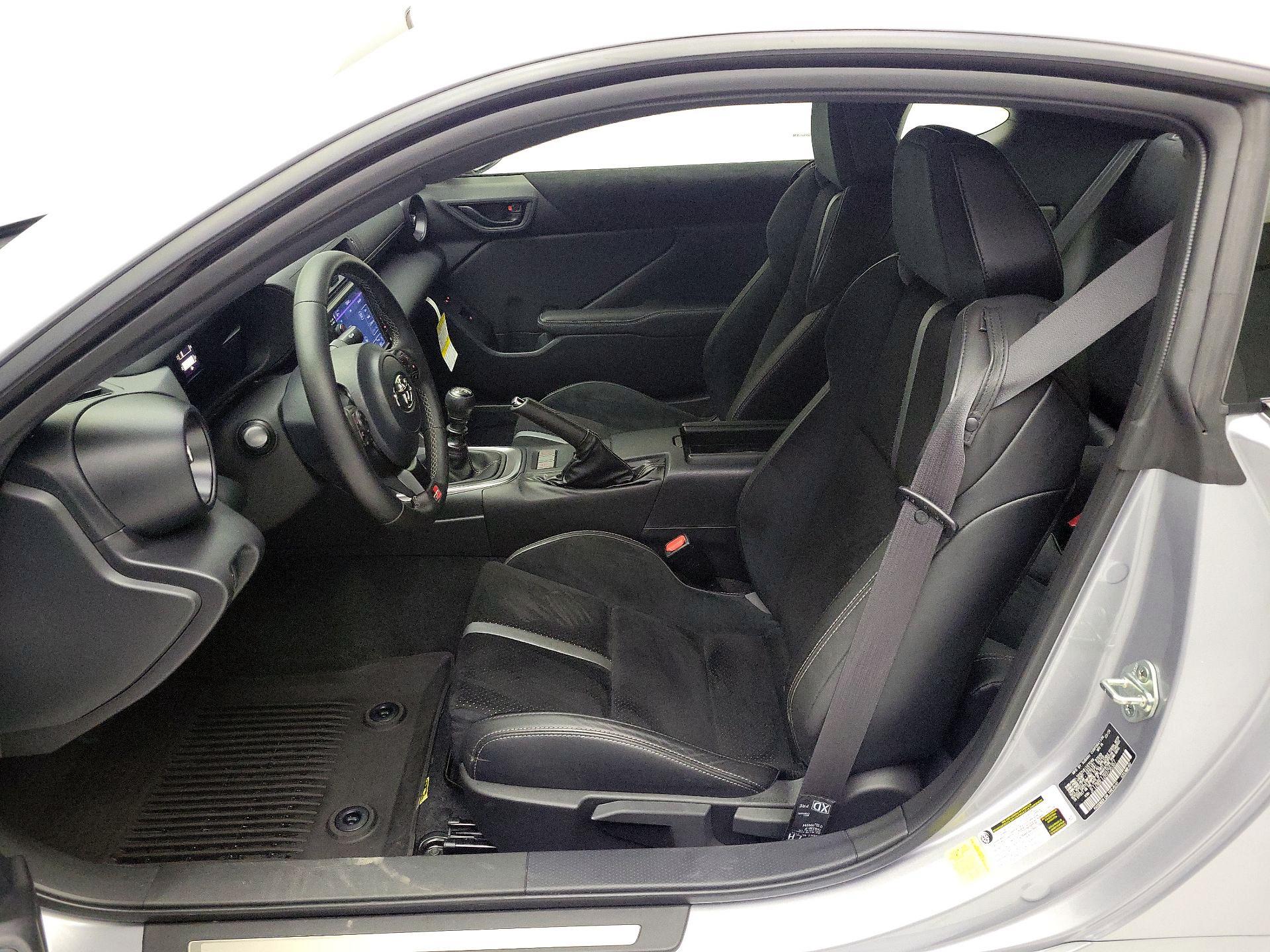 Thumbnail: 2024 Toyota GR86 - 11