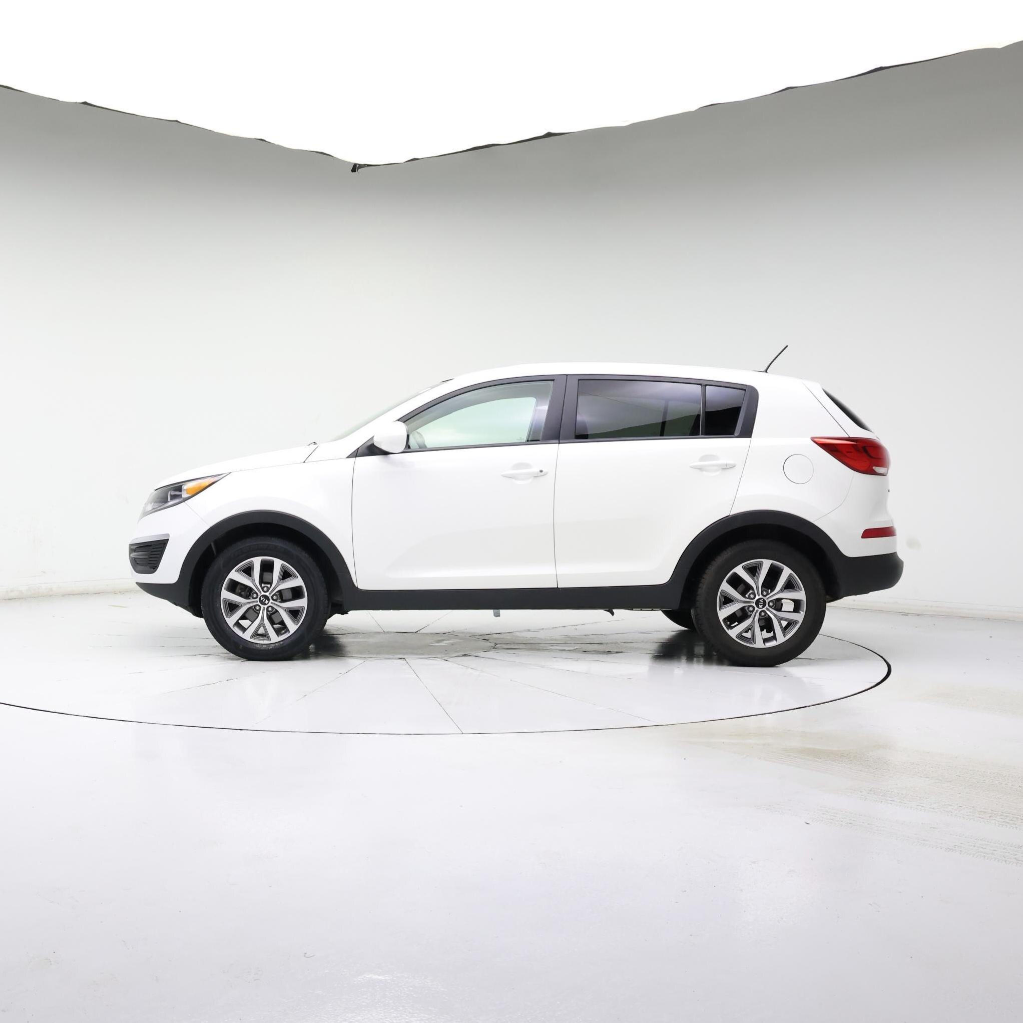 Thumbnail: 2014 Kia Sportage - 3