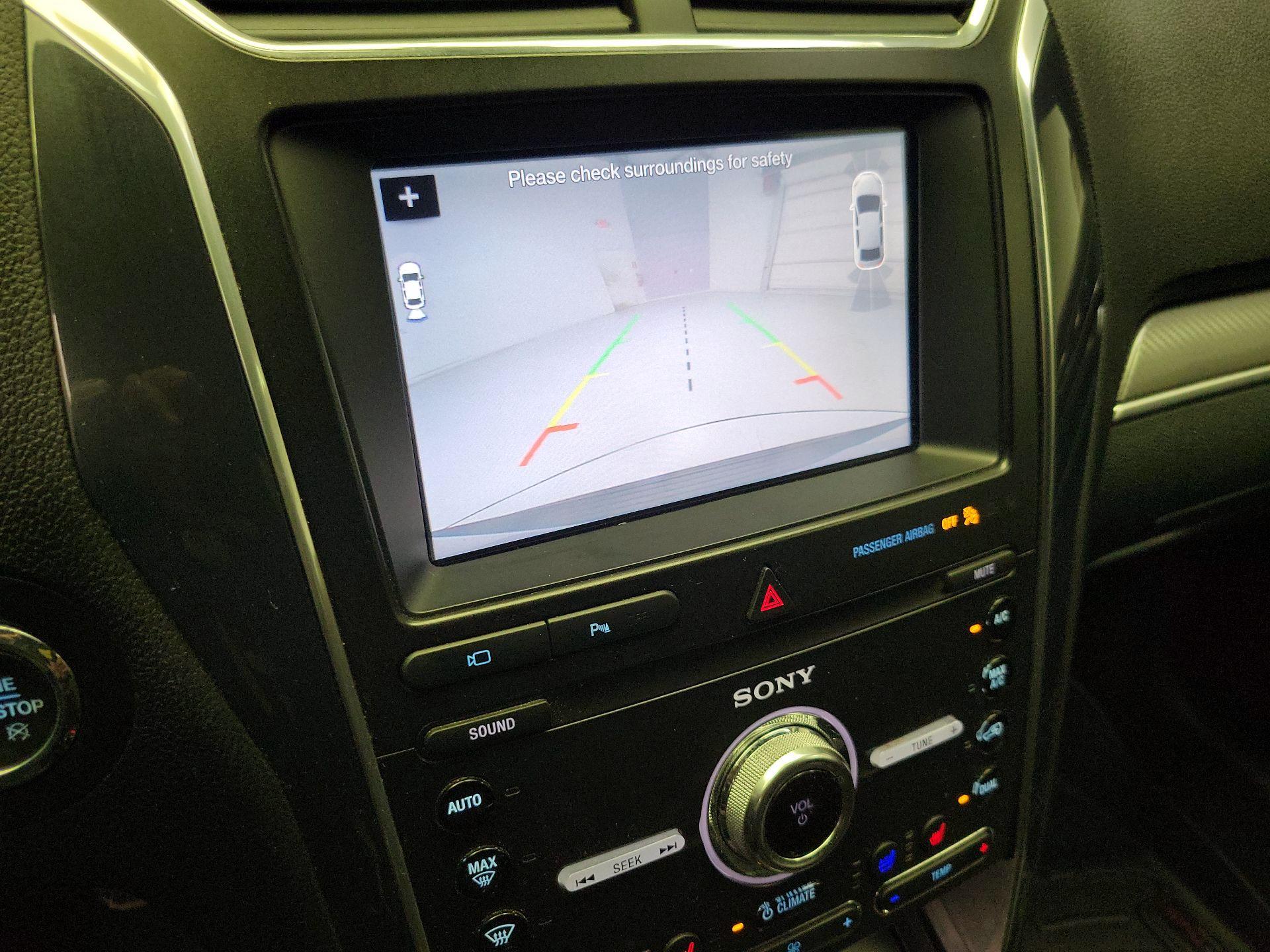 Thumbnail: 2019 Ford Explorer - 15