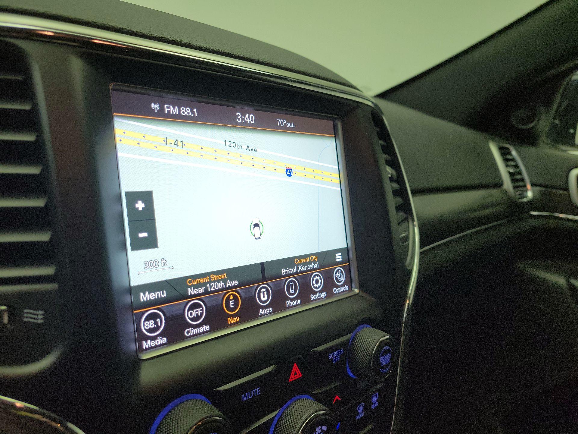 Thumbnail: 2018 Jeep Grand Cherokee - 14