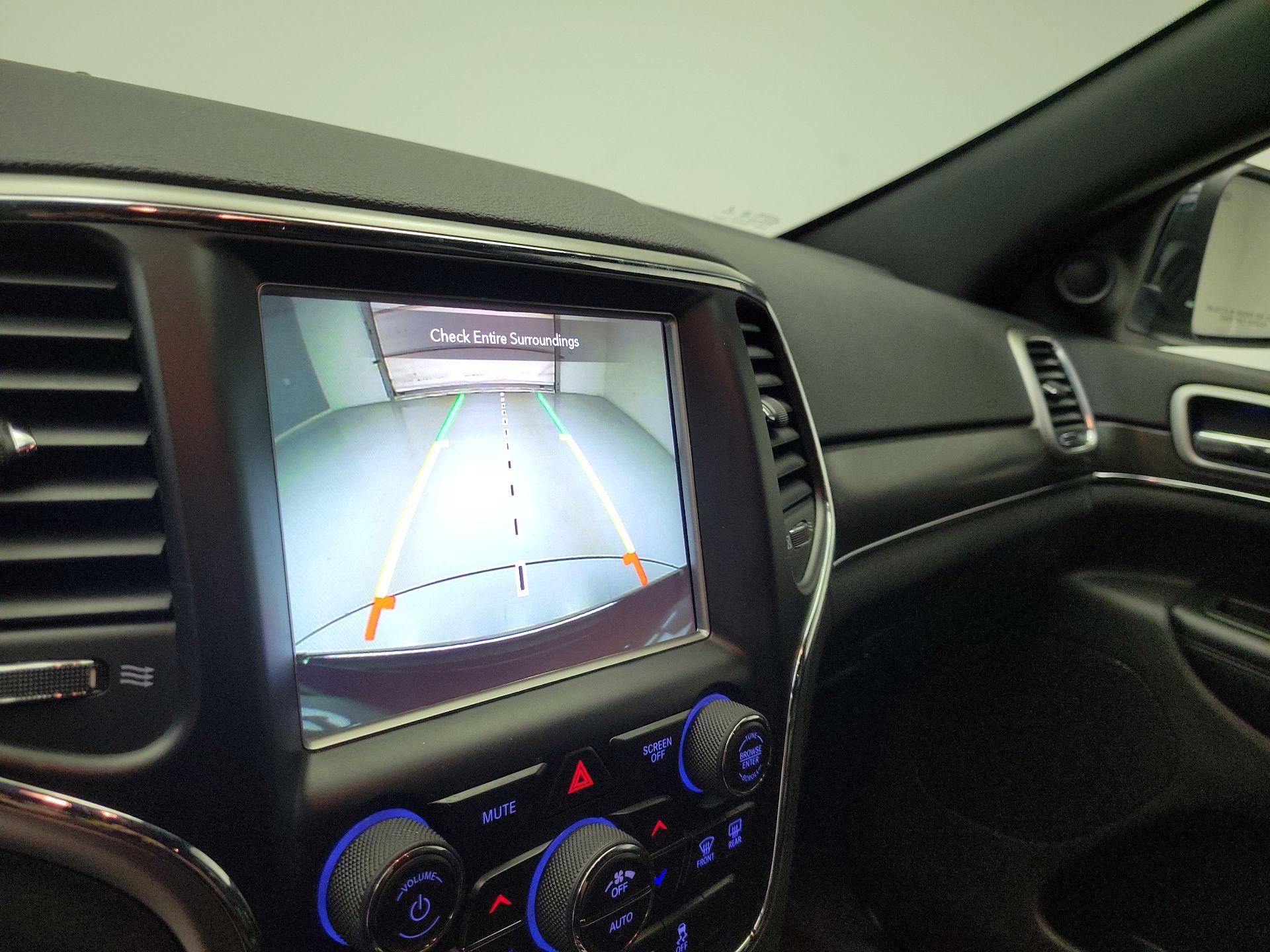 Thumbnail: 2018 Jeep Grand Cherokee - 15