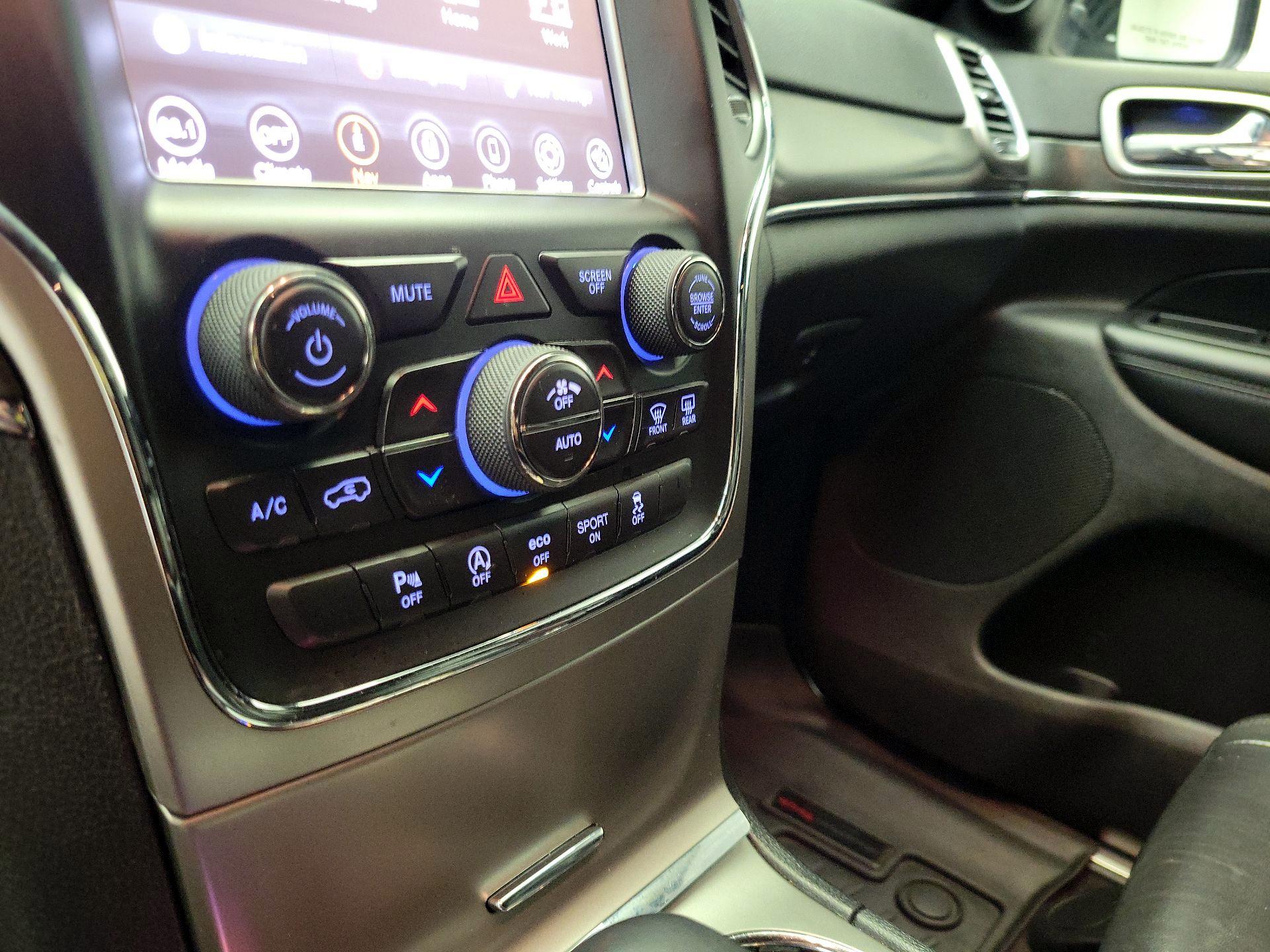 Thumbnail: 2018 Jeep Grand Cherokee - 17