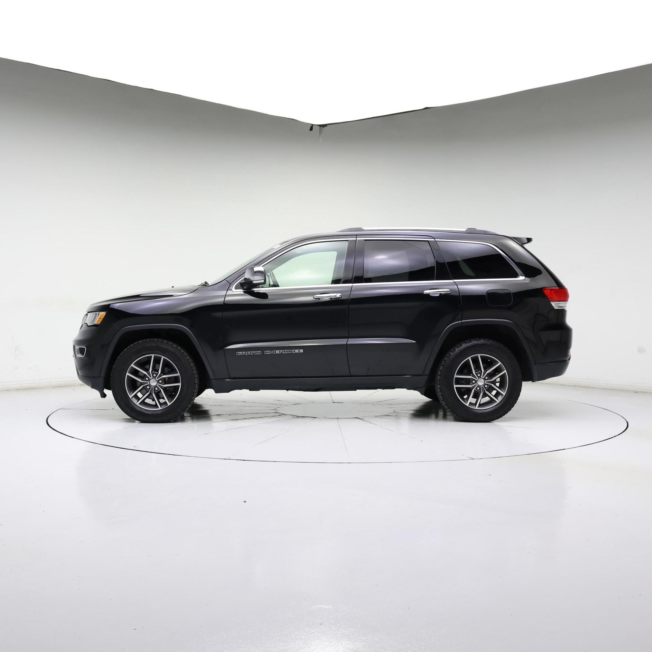 Thumbnail: 2018 Jeep Grand Cherokee - 3