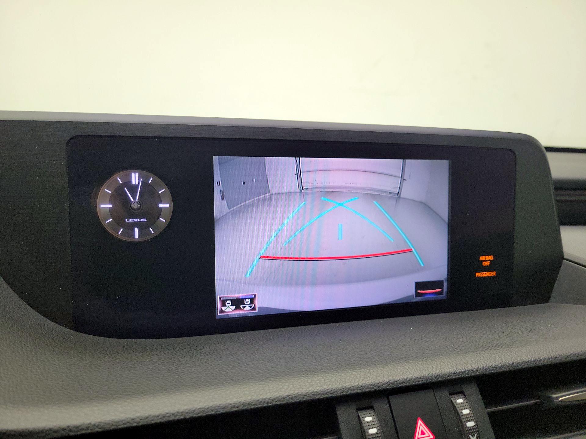 Thumbnail: 2021 Lexus ES - 13